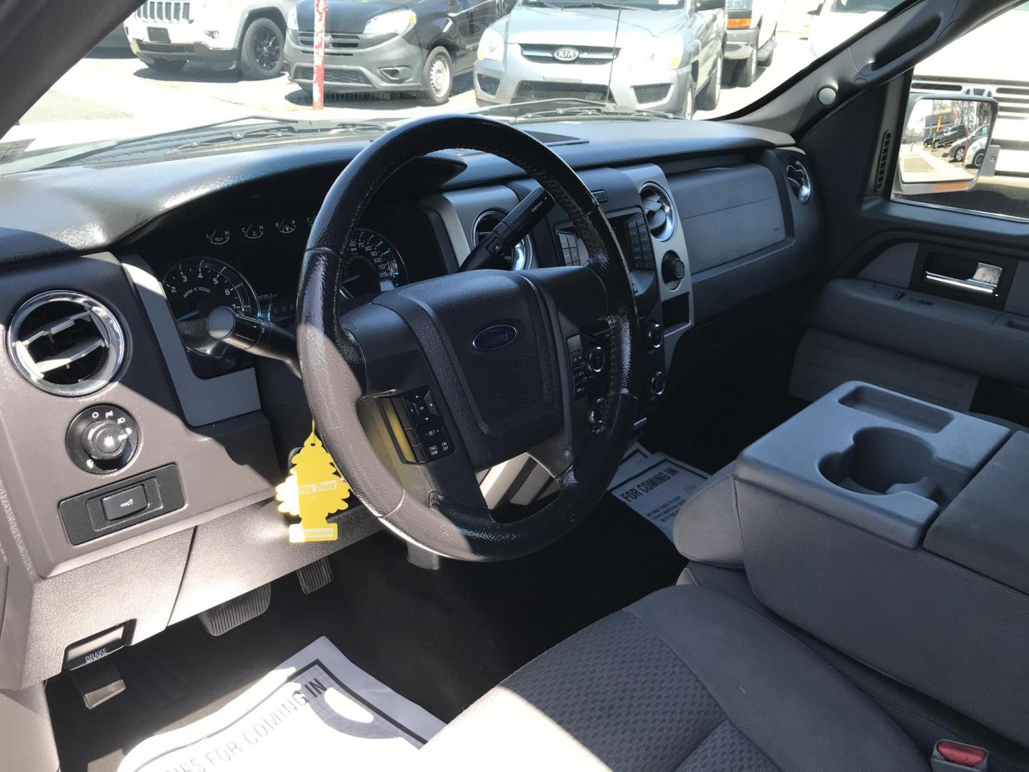 2013 White /Gray Ford F-150 XLT SuperCab 6.5-ft. Bed 4WD (1FTFX1ET1DK) with an 3.5L V6 TURBO engine, 6-Speed Automatic transmission, located at 577 Chester Pike, Prospect Park, PA, 19076, (610) 237-1015, 39.886154, -75.302338 - 2013 Ford F150: Extended Cab, 4x4, 8 Foot Bed, Utility Cap w/ EZ Glide Pullout, new PA inspection, runs LIKE NEW! This vehicle comes inspected and has been given a bumper to bumper safety check. It is very clean, reliable, and well maintained. We offer a unique pay plan that is known for being th - Photo#12