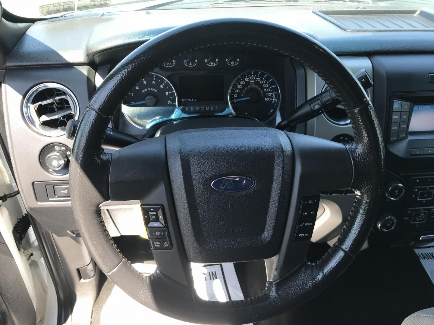 2013 White /Gray Ford F-150 XLT SuperCab 6.5-ft. Bed 4WD (1FTFX1ET1DK) with an 3.5L V6 TURBO engine, 6-Speed Automatic transmission, located at 577 Chester Pike, Prospect Park, PA, 19076, (610) 237-1015, 39.886154, -75.302338 - 2013 Ford F150: Extended Cab, 4x4, 8 Foot Bed, Utility Cap w/ EZ Glide Pullout, new PA inspection, runs LIKE NEW! This vehicle comes inspected and has been given a bumper to bumper safety check. It is very clean, reliable, and well maintained. We offer a unique pay plan that is known for being th - Photo#14