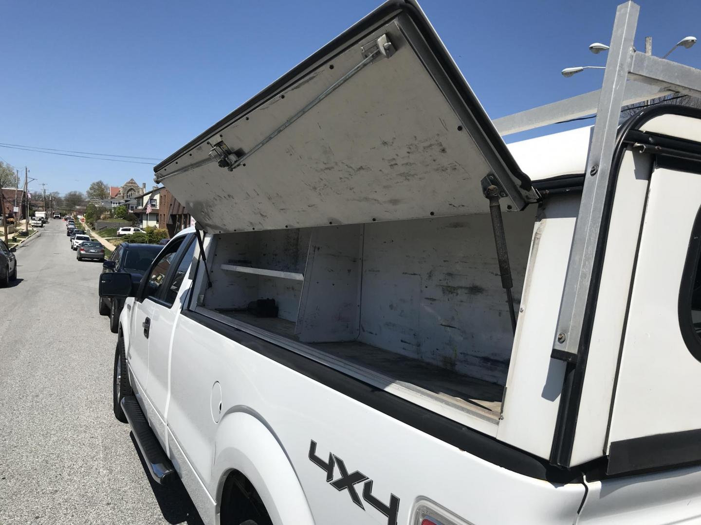 2013 White /Gray Ford F-150 XLT SuperCab 6.5-ft. Bed 4WD (1FTFX1ET1DK) with an 3.5L V6 TURBO engine, 6-Speed Automatic transmission, located at 577 Chester Pike, Prospect Park, PA, 19076, (610) 237-1015, 39.886154, -75.302338 - 2013 Ford F150: Extended Cab, 4x4, 8 Foot Bed, Utility Cap w/ EZ Glide Pullout, new PA inspection, runs LIKE NEW! This vehicle comes inspected and has been given a bumper to bumper safety check. It is very clean, reliable, and well maintained. We offer a unique pay plan that is known for being th - Photo#21