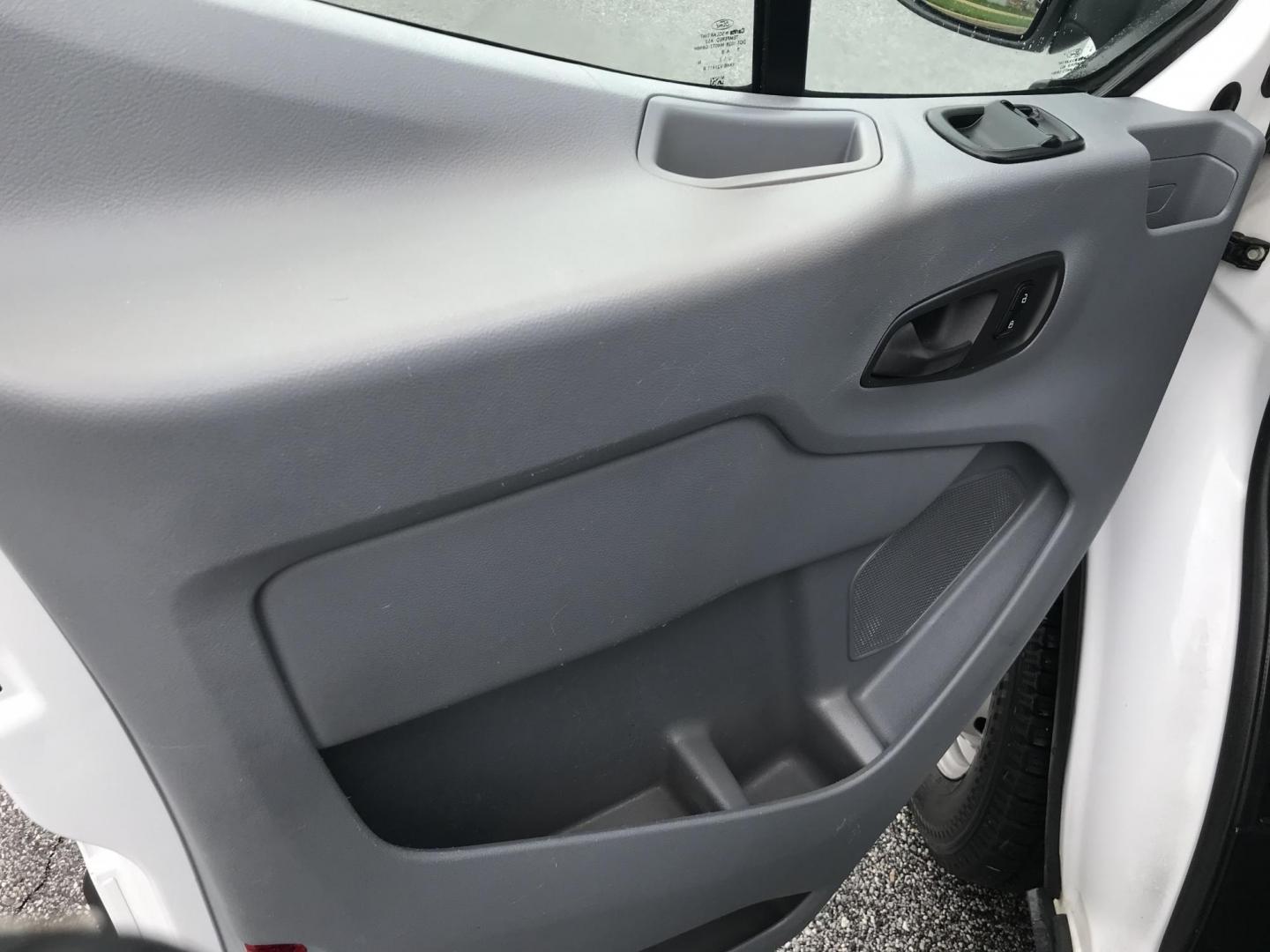 2017 White /Gray Ford Transit 250 Van Low Roof 60/40 Pass.130-in. WB (1FTYR1ZM1HK) with an 3.7L V6 DOHC 24V engine, 6A transmission, located at 577 Chester Pike, Prospect Park, PA, 19076, (610) 237-1015, 39.886154, -75.302338 - 2017 Ford Transit 250: Ladder racks, shelving, backup camera, no side or rear windows, new PA inspection, partition, FLEET MAINTAINED! This vehicle comes inspected and has been given a bumper to bumper safety check. It is very clean, reliable, and well maintained. We offer a unique pay plan that - Photo#7