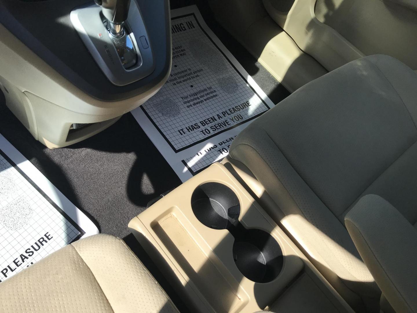 2011 Green /Tan Honda CR-V SE 4WD (5J6RE4H49BL) with an 2.4L L4 DOHC 16V engine, 5-Speed Automatic transmission, located at 577 Chester Pike, Prospect Park, PA, 19076, (610) 237-1015, 39.886154, -75.302338 - 2011 Honda CRV: Remote start, 4x4, new PA inspection, SUPER CLEAN, runs LIKE NEW! This vehicle comes inspected and has been given a bumper to bumper safety check. It is very clean, reliable, and well maintained. We offer a unique pay plan that is known for being the easiest and fastest financing - Photo#14