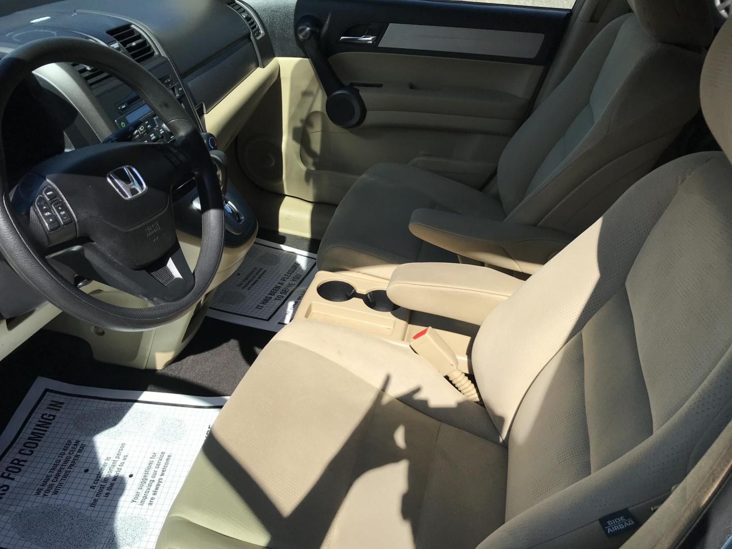 2011 Green /Tan Honda CR-V SE 4WD (5J6RE4H49BL) with an 2.4L L4 DOHC 16V engine, 5-Speed Automatic transmission, located at 577 Chester Pike, Prospect Park, PA, 19076, (610) 237-1015, 39.886154, -75.302338 - 2011 Honda CRV: Remote start, 4x4, new PA inspection, SUPER CLEAN, runs LIKE NEW! This vehicle comes inspected and has been given a bumper to bumper safety check. It is very clean, reliable, and well maintained. We offer a unique pay plan that is known for being the easiest and fastest financing - Photo#8