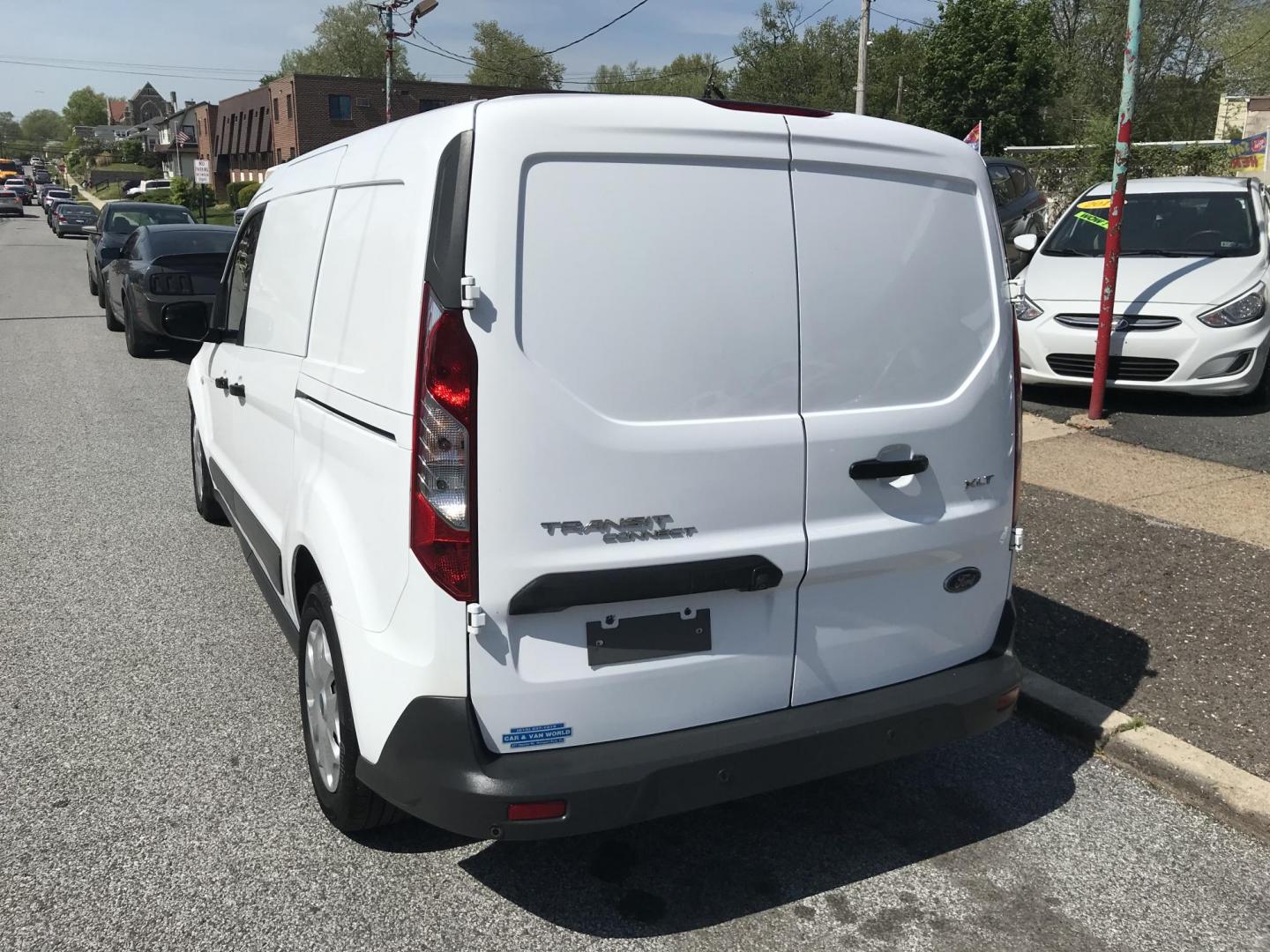 2018 White /Gray Ford Transit Connect Cargo Van XLT LWB w/Rear 180 Degree Door (NM0LS7F71J1) with an 2.5L L4 DOHC 16V engine, 6A transmission, located at 577 Chester Pike, Prospect Park, PA, 19076, (610) 237-1015, 39.886154, -75.302338 - Photo#5