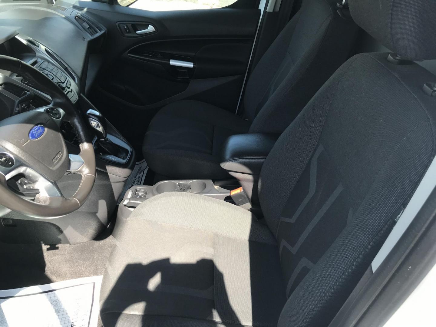 2018 White /Gray Ford Transit Connect Cargo Van XLT LWB w/Rear 180 Degree Door (NM0LS7F71J1) with an 2.5L L4 DOHC 16V engine, 6A transmission, located at 577 Chester Pike, Prospect Park, PA, 19076, (610) 237-1015, 39.886154, -75.302338 - Photo#9