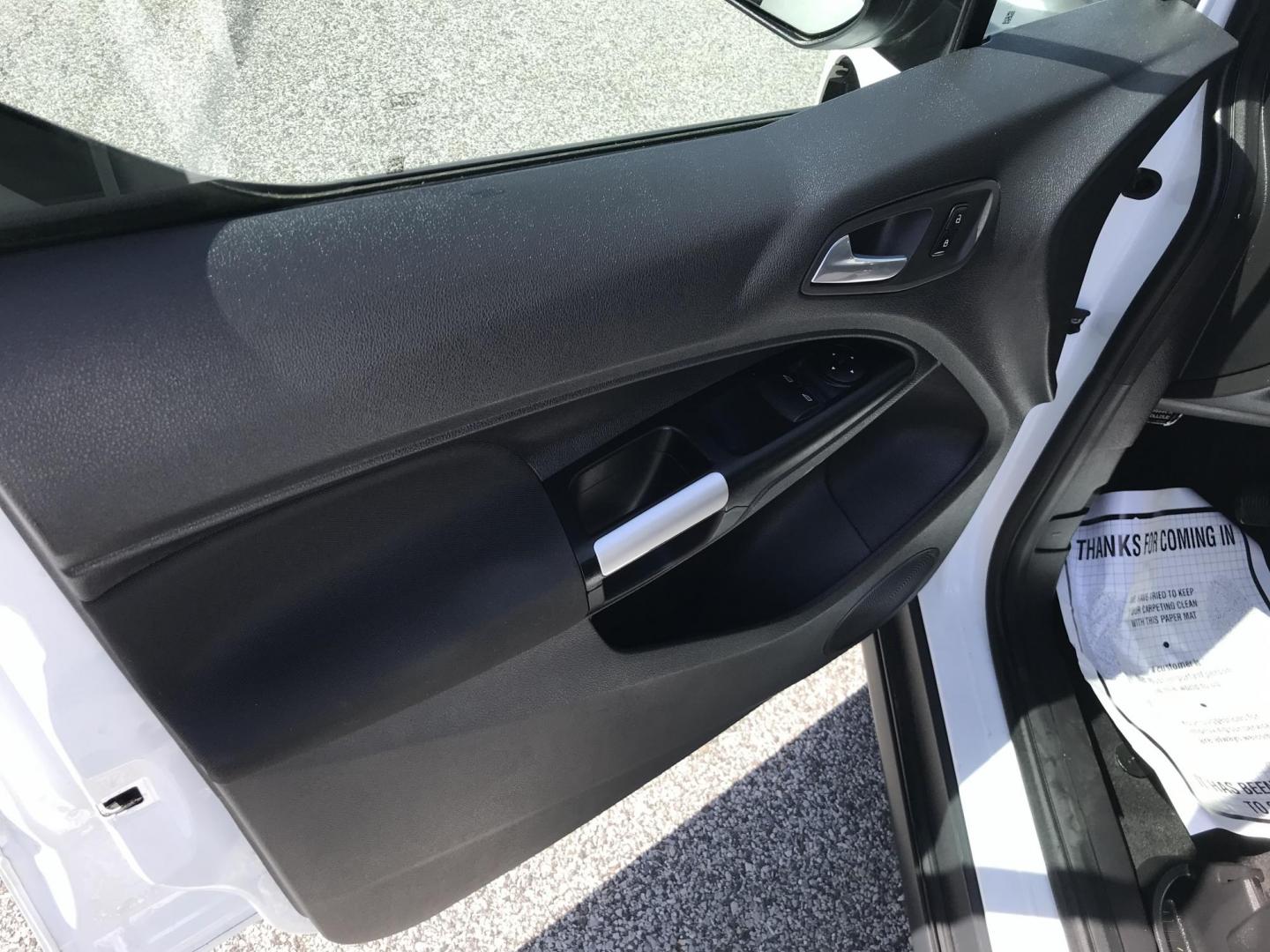 2018 White /Gray Ford Transit Connect Cargo Van XLT LWB w/Rear 180 Degree Door (NM0LS7F71J1) with an 2.5L L4 DOHC 16V engine, 6A transmission, located at 577 Chester Pike, Prospect Park, PA, 19076, (610) 237-1015, 39.886154, -75.302338 - Photo#8