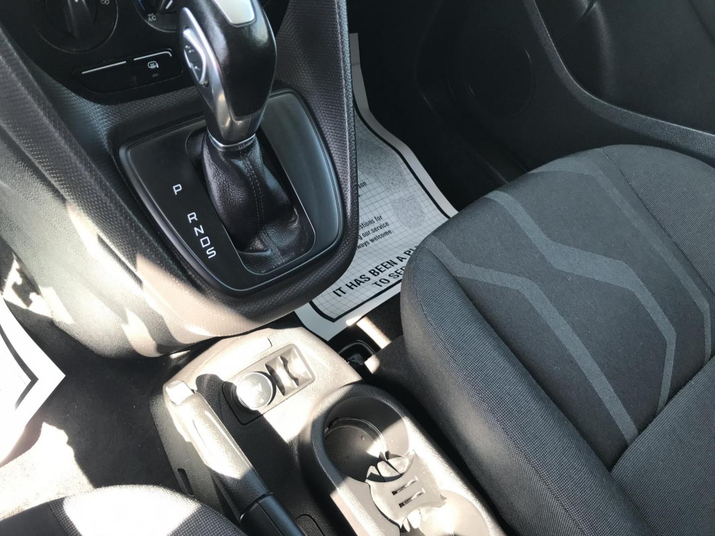 2018 White /Gray Ford Transit Connect Cargo Van XLT LWB w/Rear 180 Degree Door (NM0LS7F71J1) with an 2.5L L4 DOHC 16V engine, 6A transmission, located at 577 Chester Pike, Prospect Park, PA, 19076, (610) 237-1015, 39.886154, -75.302338 - Photo#14