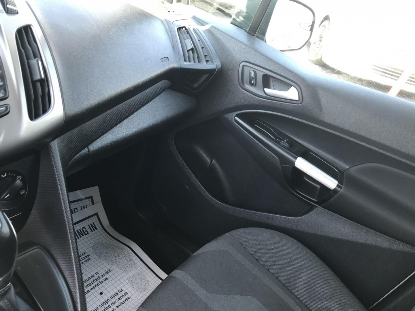2018 White /Gray Ford Transit Connect Cargo Van XLT LWB w/Rear 180 Degree Door (NM0LS7F71J1) with an 2.5L L4 DOHC 16V engine, 6A transmission, located at 577 Chester Pike, Prospect Park, PA, 19076, (610) 237-1015, 39.886154, -75.302338 - Photo#15