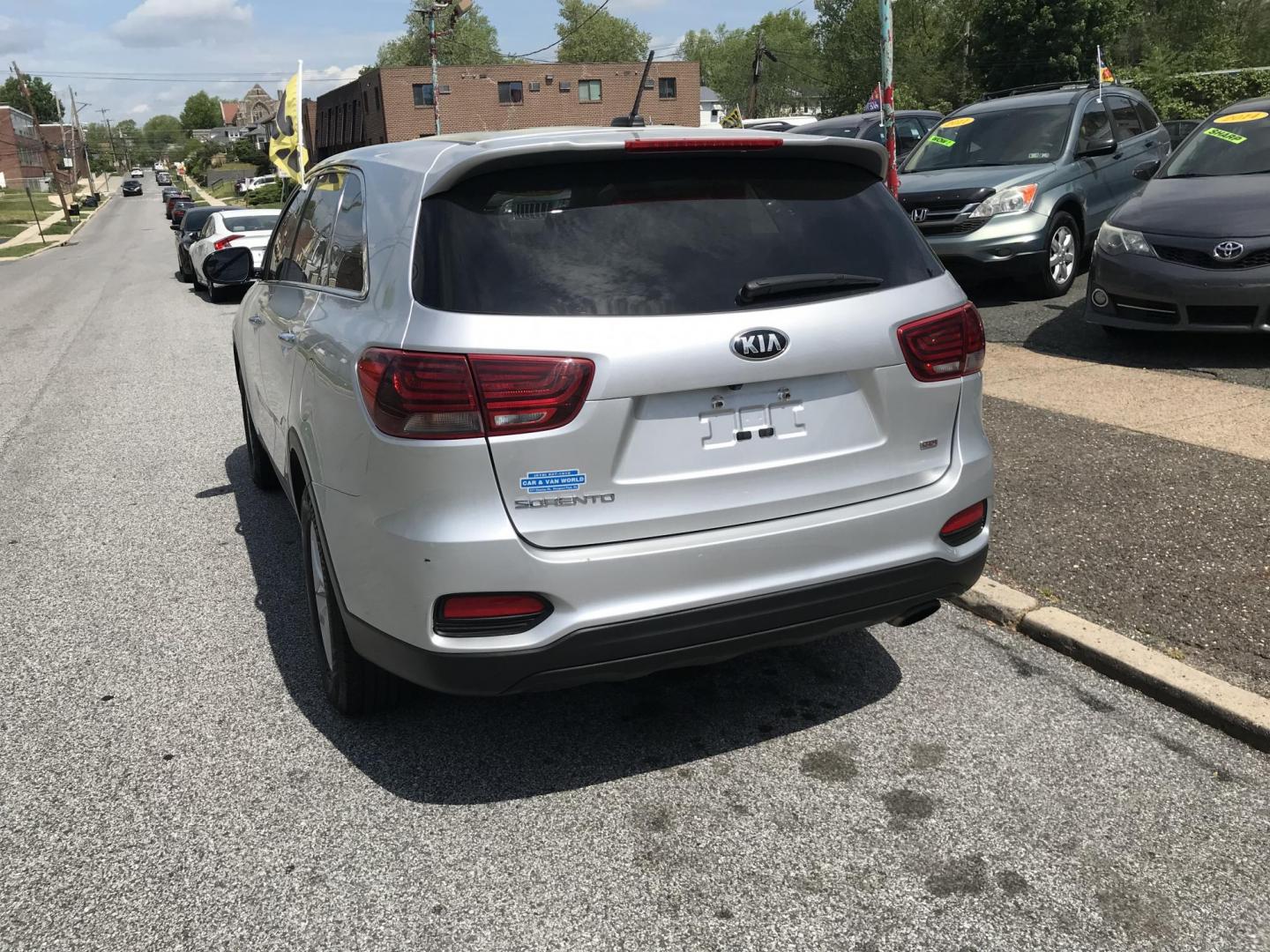 2020 Silver /Black Kia Sorento LX (5XYPG4A37LG) with an 2.4L L4 DOHC 16V engine, 6A transmission, located at 577 Chester Pike, Prospect Park, PA, 19076, (610) 237-1015, 39.886154, -75.302338 - 2020 Kia Sorento LX: Backup camera, 3rd row seating, new PA inspection, SUPER CLEAN, runs LIKE NEW! This vehicle comes inspected and has been given a bumper to bumper safety check. It is very clean, reliable, and well maintained. We offer a unique pay plan that is known for being the easiest and - Photo#5