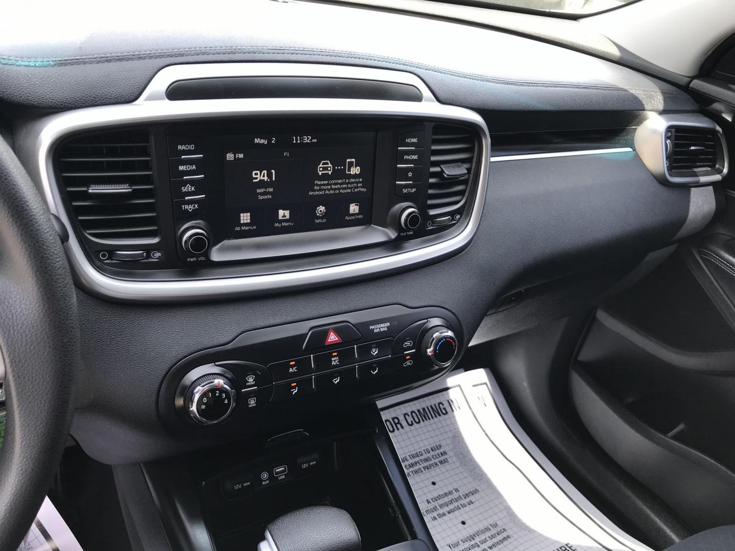 2020 Silver /Black Kia Sorento LX (5XYPG4A37LG) with an 2.4L L4 DOHC 16V engine, 6A transmission, located at 577 Chester Pike, Prospect Park, PA, 19076, (610) 237-1015, 39.886154, -75.302338 - 2020 Kia Sorento LX: Backup camera, 3rd row seating, new PA inspection, SUPER CLEAN, runs LIKE NEW! This vehicle comes inspected and has been given a bumper to bumper safety check. It is very clean, reliable, and well maintained. We offer a unique pay plan that is known for being the easiest and - Photo#12