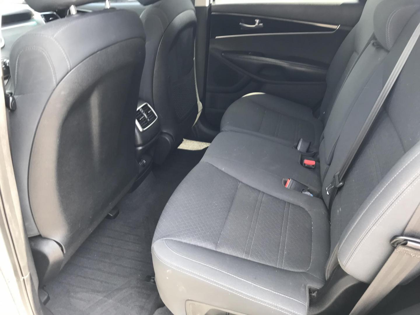 2020 Silver /Black Kia Sorento LX (5XYPG4A37LG) with an 2.4L L4 DOHC 16V engine, 6A transmission, located at 577 Chester Pike, Prospect Park, PA, 19076, (610) 237-1015, 39.886154, -75.302338 - 2020 Kia Sorento LX: Backup camera, 3rd row seating, new PA inspection, SUPER CLEAN, runs LIKE NEW! This vehicle comes inspected and has been given a bumper to bumper safety check. It is very clean, reliable, and well maintained. We offer a unique pay plan that is known for being the easiest and - Photo#17