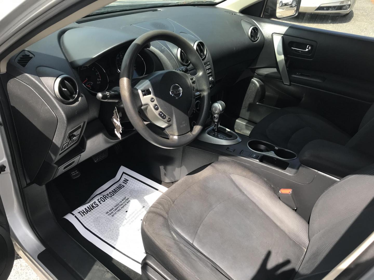 2015 Silver /Gray Nissan Rogue Select S AWD (JN8AS5MV0FW) with an 2.5L L4 DOHC 16V engine, Continuously Variable Transmission transmission, located at 577 Chester Pike, Prospect Park, PA, 19076, (610) 237-1015, 39.886154, -75.302338 - 2015 Nissan Rogue: Only 101k miles, new PA inspection, great on gas, runs LIKE NEW! This vehicle comes inspected and has been given a bumper to bumper safety check. It is very clean, reliable, and well maintained. We offer a unique pay plan that is known for being the easiest and fastest financin - Photo#7