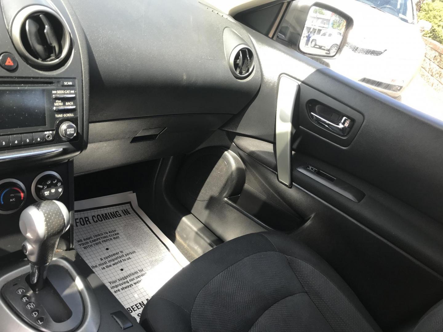 2015 Silver /Gray Nissan Rogue Select S AWD (JN8AS5MV0FW) with an 2.5L L4 DOHC 16V engine, Continuously Variable Transmission transmission, located at 577 Chester Pike, Prospect Park, PA, 19076, (610) 237-1015, 39.886154, -75.302338 - 2015 Nissan Rogue: Only 101k miles, new PA inspection, great on gas, runs LIKE NEW! This vehicle comes inspected and has been given a bumper to bumper safety check. It is very clean, reliable, and well maintained. We offer a unique pay plan that is known for being the easiest and fastest financin - Photo#14