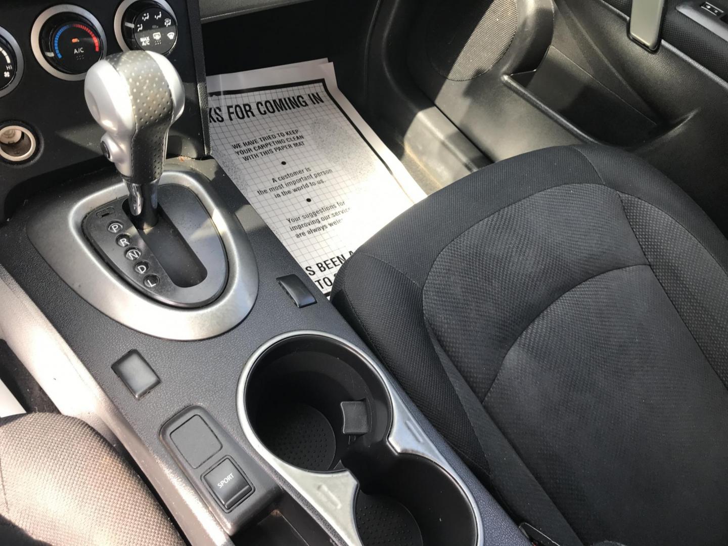 2015 Silver /Gray Nissan Rogue Select S AWD (JN8AS5MV0FW) with an 2.5L L4 DOHC 16V engine, Continuously Variable Transmission transmission, located at 577 Chester Pike, Prospect Park, PA, 19076, (610) 237-1015, 39.886154, -75.302338 - 2015 Nissan Rogue: Only 101k miles, new PA inspection, great on gas, runs LIKE NEW! This vehicle comes inspected and has been given a bumper to bumper safety check. It is very clean, reliable, and well maintained. We offer a unique pay plan that is known for being the easiest and fastest financin - Photo#17