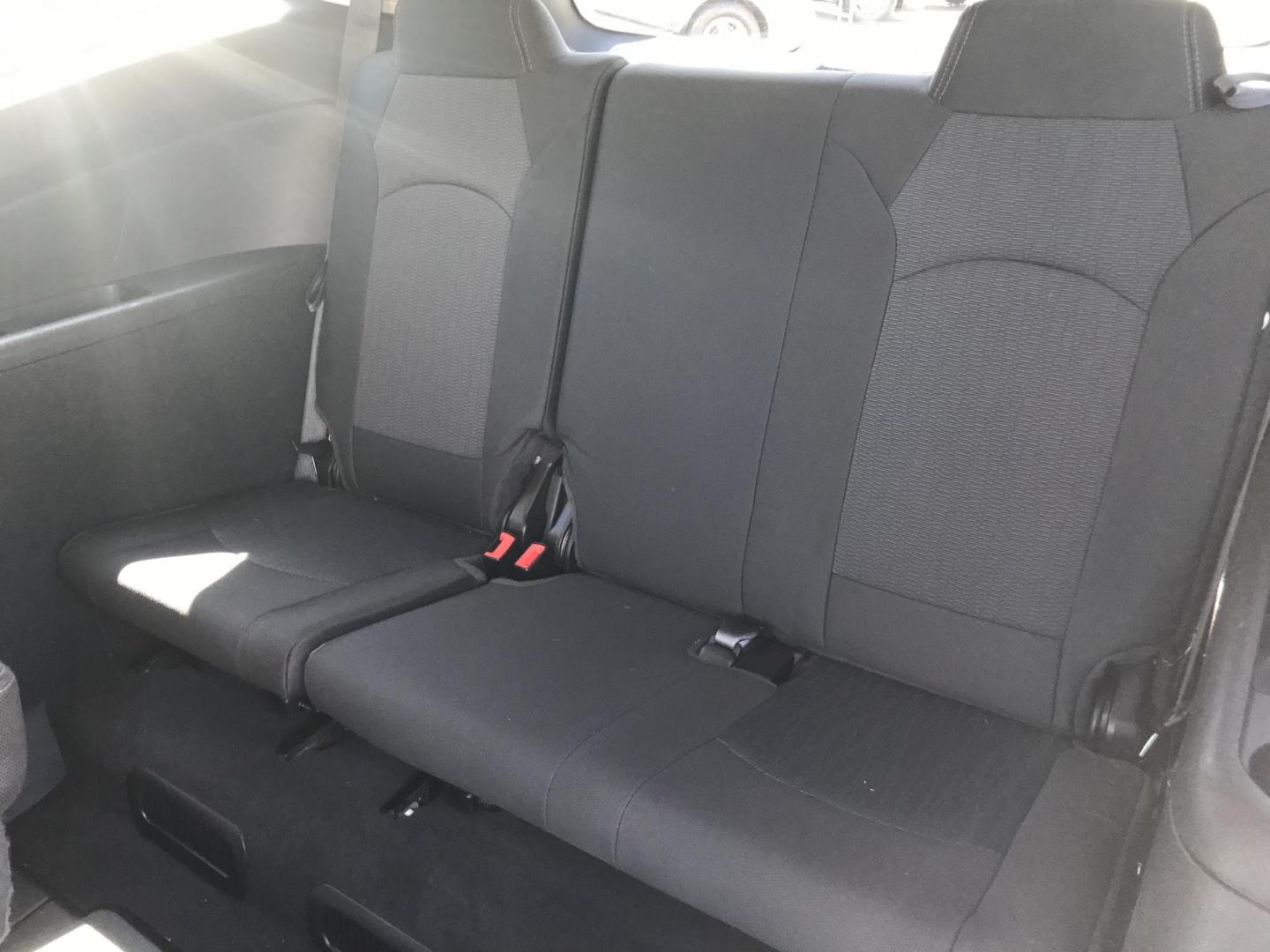 2016 White Chevrolet Traverse 1LT (1GNKRGKD6GJ) with an 3.6L V6 DOHC 24V engine, 6A transmission, located at 577 Chester Pike, Prospect Park, PA, 19076, (610) 237-1015, 39.886154, -75.302338 - 2016 Chevrolet Traverse LT: 3rd row seating, backup camera, heated seats, new PA inspection, SUPER CLEAN, runs LIKE NEW! This vehicle comes inspected and has been given a bumper to bumper safety check. It is very clean, reliable, and well maintained. We offer a unique pay plan that is known for b - Photo#19