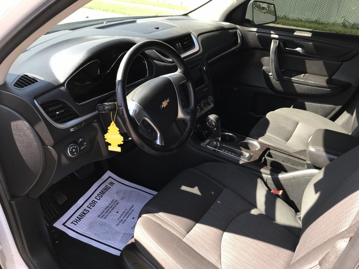 2016 White Chevrolet Traverse 1LT (1GNKRGKD6GJ) with an 3.6L V6 DOHC 24V engine, 6A transmission, located at 577 Chester Pike, Prospect Park, PA, 19076, (610) 237-1015, 39.886154, -75.302338 - 2016 Chevrolet Traverse LT: 3rd row seating, backup camera, new PA inspection, SUPER CLEAN, runs LIKE NEW! This vehicle comes inspected and has been given a bumper to bumper safety check. It is very clean, reliable, and well maintained. We offer a unique pay plan that is known for being the easie- Photo#6