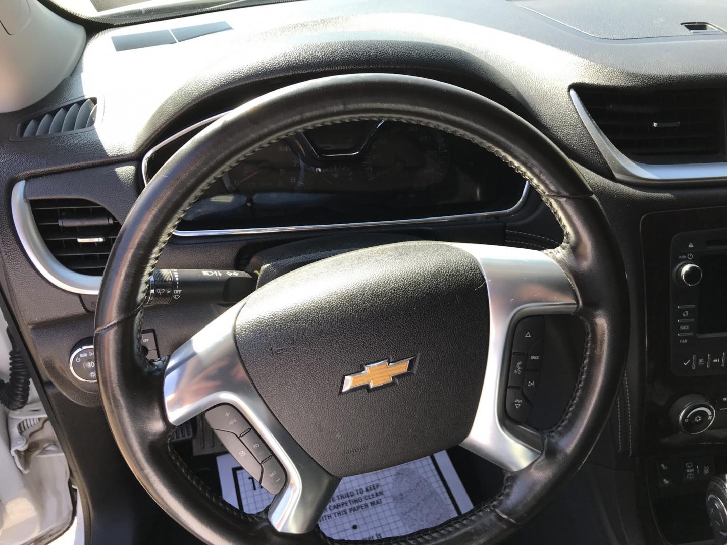 2016 White Chevrolet Traverse 1LT (1GNKRGKD6GJ) with an 3.6L V6 DOHC 24V engine, 6A transmission, located at 577 Chester Pike, Prospect Park, PA, 19076, (610) 237-1015, 39.886154, -75.302338 - 2016 Chevrolet Traverse LT: 3rd row seating, backup camera, new PA inspection, SUPER CLEAN, runs LIKE NEW! This vehicle comes inspected and has been given a bumper to bumper safety check. It is very clean, reliable, and well maintained. We offer a unique pay plan that is known for being the easie- Photo#10