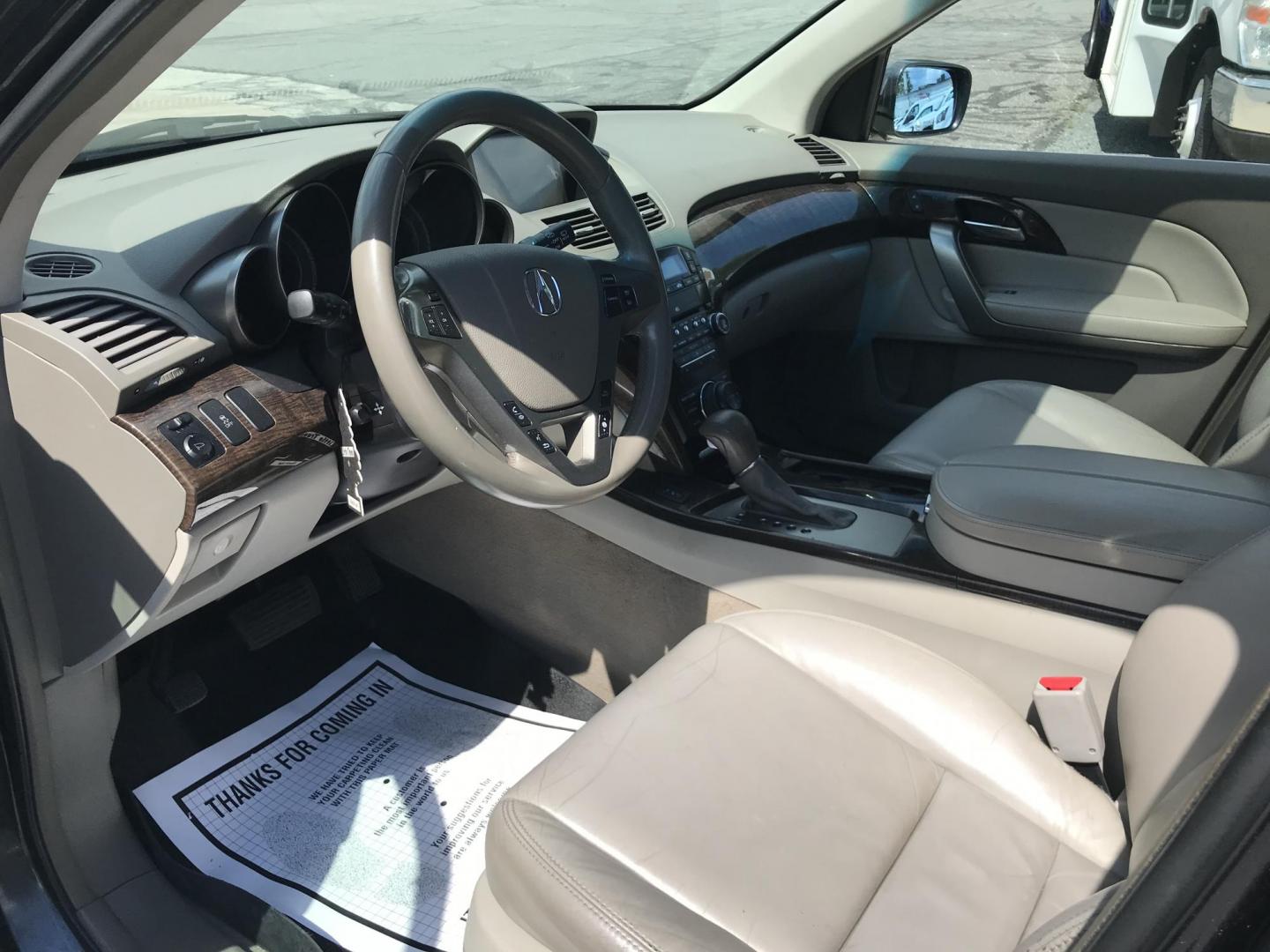 2013 Green /Beige Acura MDX 6-Spd AT w/Tech Package (2HNYD2H32DH) with an 3.5L V6 SOHC 24V engine, 6-Speed Automatic transmission, located at 577 Chester Pike, Prospect Park, PA, 19076, (610) 237-1015, 39.886154, -75.302338 - 2013 Acura MDX: 3rd row seating, navigation system, backup camera, AWD, sunroof, heated seats, SUPER CLEAN, runs LIKE NEW! This vehicle comes inspected and has been given a bumper to bumper safety check. It is very clean, reliable, and well maintained. We offer a unique pay plan that is known for - Photo#9
