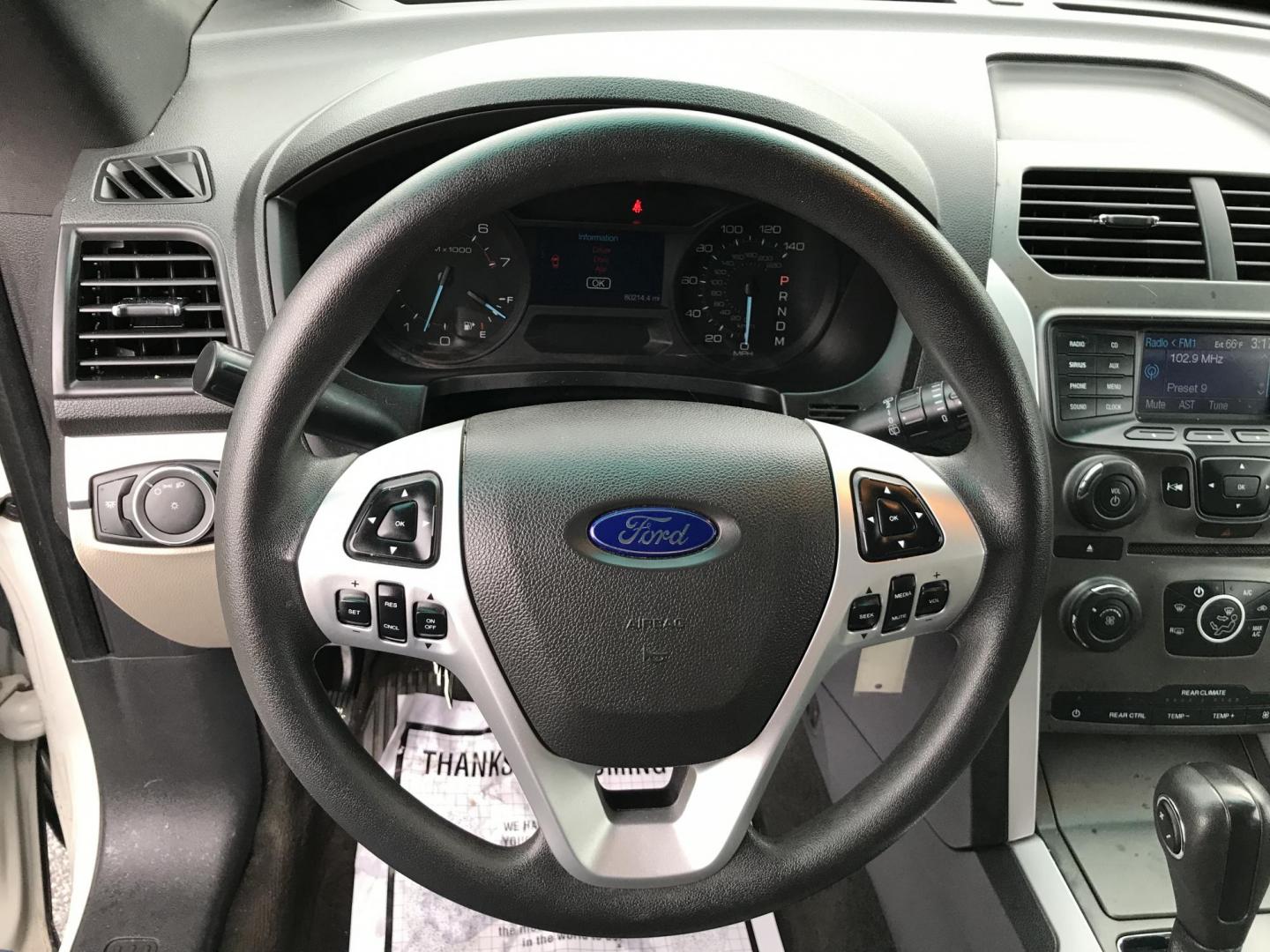 2012 White /Gray Ford Explorer 4WD (1FMHK8B8XCG) with an 3.5L V6 DOHC 24V engine, 6-Speed Automatic transmission, located at 577 Chester Pike, Prospect Park, PA, 19076, (610) 237-1015, 39.886154, -75.302338 - Photo#10