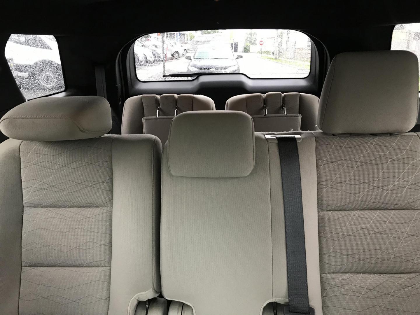 2012 White /Gray Ford Explorer 4WD (1FMHK8B8XCG) with an 3.5L V6 DOHC 24V engine, 6-Speed Automatic transmission, located at 577 Chester Pike, Prospect Park, PA, 19076, (610) 237-1015, 39.886154, -75.302338 - Photo#14