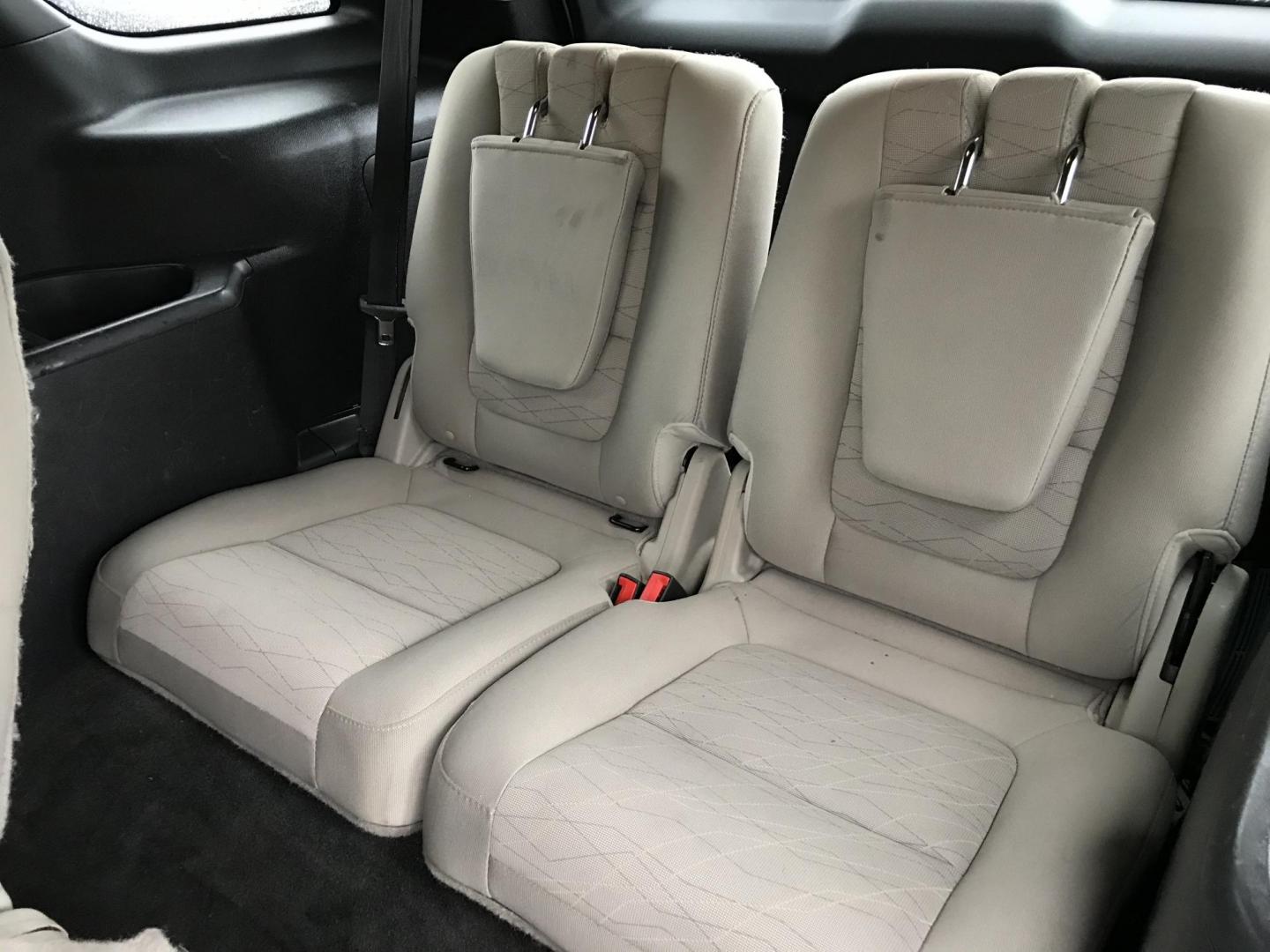 2012 White /Gray Ford Explorer 4WD (1FMHK8B8XCG) with an 3.5L V6 DOHC 24V engine, 6-Speed Automatic transmission, located at 577 Chester Pike, Prospect Park, PA, 19076, (610) 237-1015, 39.886154, -75.302338 - Photo#16