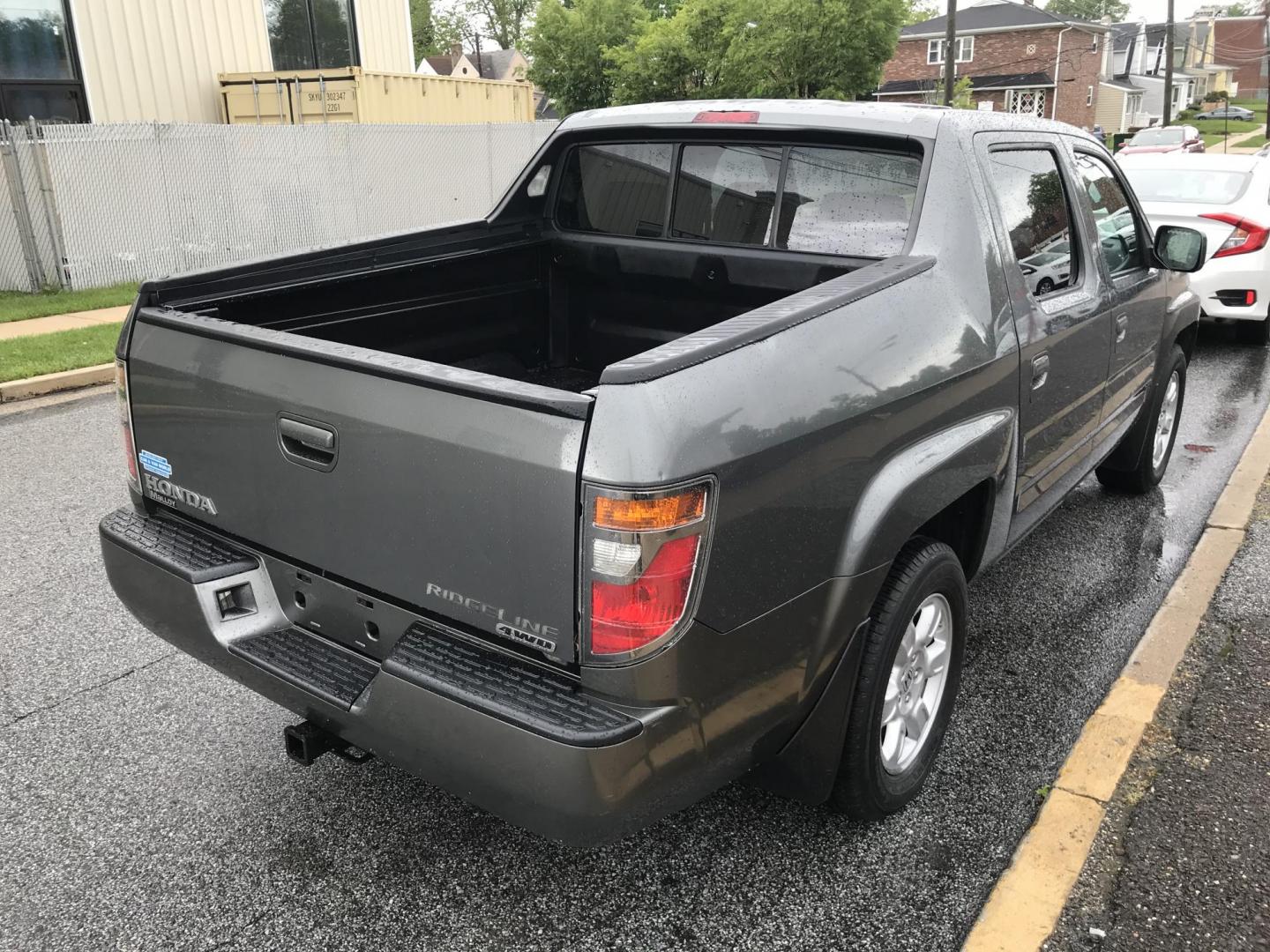 2007 Gray /Gray Honda Ridgeline RTS (2HJYK16497H) with an 3.5L V6 SOHC 24V engine, 5-Speed Automatic Overdrive transmission, located at 577 Chester Pike, Prospect Park, PA, 19076, (610) 237-1015, 39.886154, -75.302338 - 2007 Honda Ridgeline RTS: 4x4, 12/25 inspection, runs great! *Vehicle is being sold to purchase outright, no financing* - Photo#2