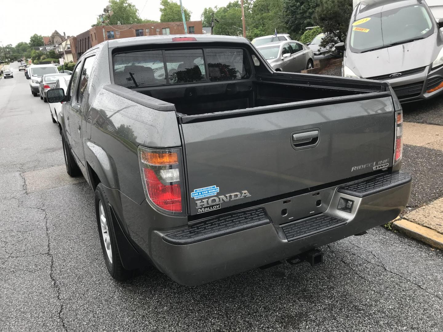 2007 Gray /Gray Honda Ridgeline RTS (2HJYK16497H) with an 3.5L V6 SOHC 24V engine, 5-Speed Automatic Overdrive transmission, located at 577 Chester Pike, Prospect Park, PA, 19076, (610) 237-1015, 39.886154, -75.302338 - 2007 Honda Ridgeline RTS: 4x4, 12/25 inspection, runs great! *Vehicle is being sold to purchase outright, no financing* - Photo#3