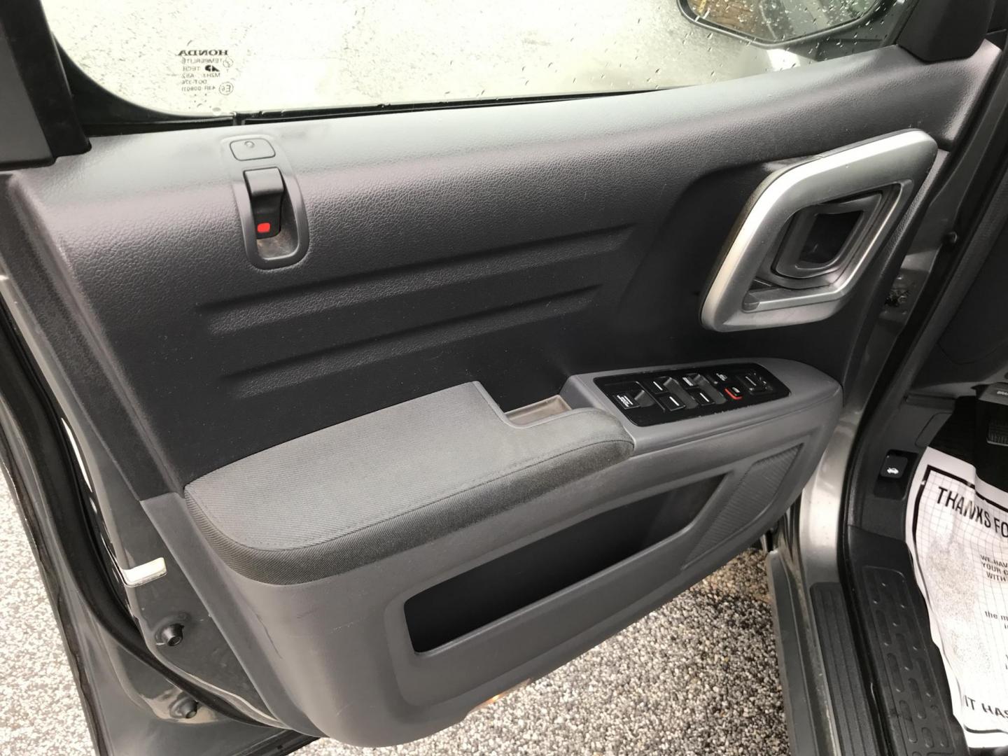 2007 Gray /Gray Honda Ridgeline RTS (2HJYK16497H) with an 3.5L V6 SOHC 24V engine, 5-Speed Automatic Overdrive transmission, located at 577 Chester Pike, Prospect Park, PA, 19076, (610) 237-1015, 39.886154, -75.302338 - 2007 Honda Ridgeline RTS: 4x4, 12/25 inspection, runs great! *Vehicle is being sold to purchase outright, no financing* - Photo#6