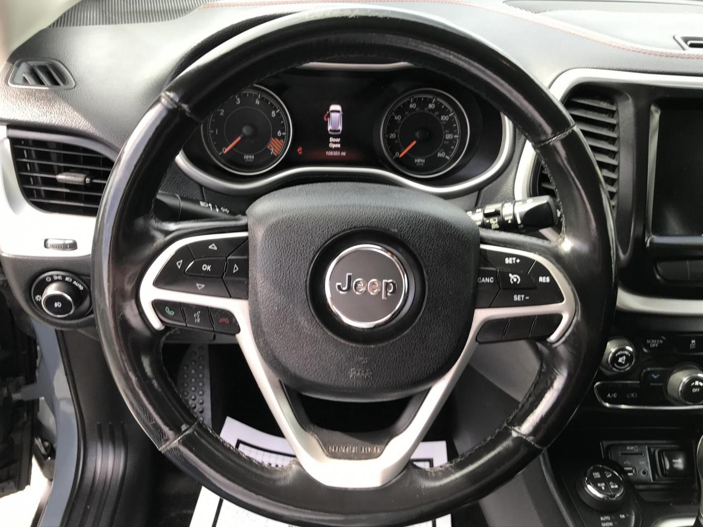 2015 Gray /Black Jeep Cherokee Trailhawk 4WD (1C4PJMBB1FW) with an 2.4L L4 DOHC 16V engine, 9-Speed Automatic transmission, located at 577 Chester Pike, Prospect Park, PA, 19076, (610) 237-1015, 39.886154, -75.302338 - 2015 Jeep Cherokee Trailhawk: Only 108k miles, navigation system, 4x4, backup camera, new PA inspection, SUPER CLEAN, runs LIKE NEW! This vehicle comes inspected and has been given a bumper to bumper safety check. It is very clean, reliable, and well maintained. We offer a unique pay plan that is - Photo#10