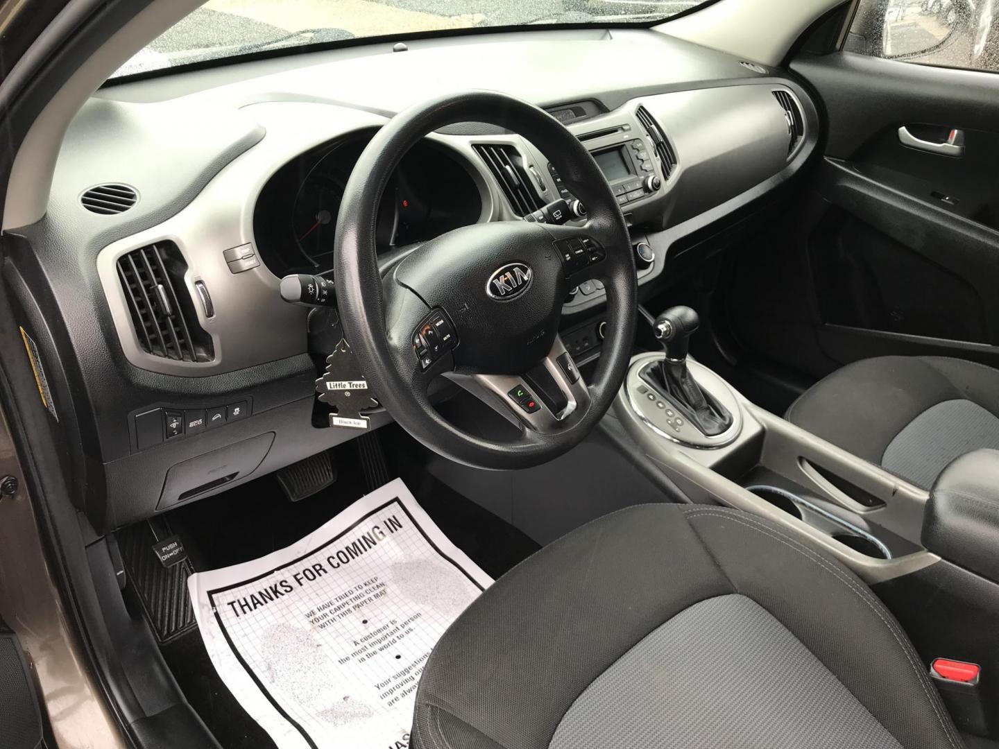 2014 Brown /Black Kia Sportage LX (KNDPB3AC5E7) with an 2.4L V6 DOHC 24V engine, 6-Speed Automatic transmission, located at 577 Chester Pike, Prospect Park, PA, 19076, (610) 237-1015, 39.886154, -75.302338 - 2014 Kia Sportage LX: great on gas, new PA inspection, SUPER CLEAN, runs LIKE NEW! This vehicle comes inspected and has been given a bumper to bumper safety check. It is very clean, reliable, and well maintained. We offer a unique pay plan that is known for being the easiest and fastest financing - Photo#10