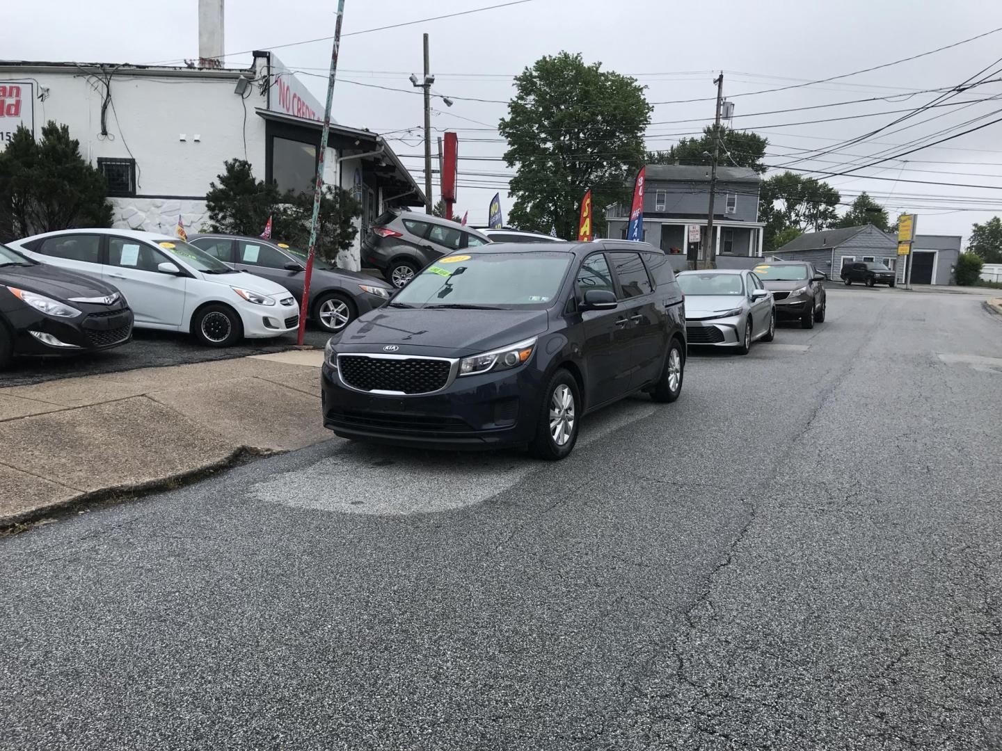 2015 Blue /Gray Kia Sedona LX (KNDMB5C10F6) with an 3.3L V6 DOHC 24V engine, 6-Speed Automatic transmission, located at 577 Chester Pike, Prospect Park, PA, 19076, (610) 237-1015, 39.886154, -75.302338 - 2015 Kia Sedona LX: Backup camera, new PA inspection, SUPER CLEAN, runs LIKE NEW! This vehicle comes inspected and has been given a bumper to bumper safety check. It is very clean, reliable, and well maintained. We offer a unique pay plan that is known for being the easiest and fastest financing - Photo#1