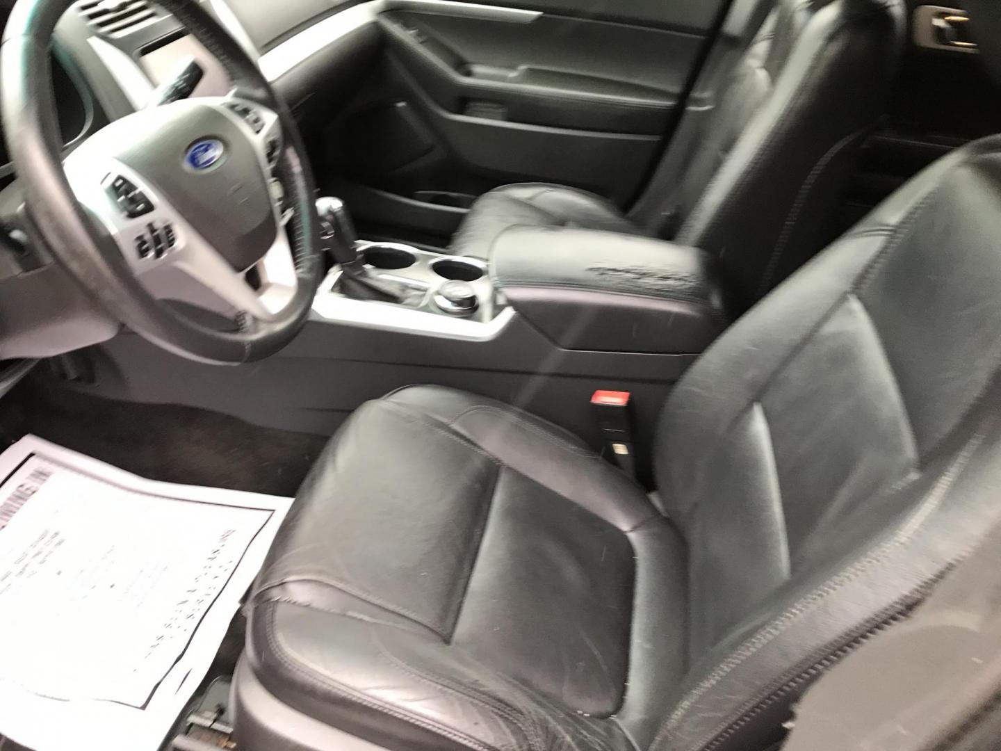 2013 Black /Black Ford Explorer XLT 4WD (1FM5K8D80DG) with an 3.5L V6 DOHC 24V engine, 6-Speed Automatic transmission, located at 577 Chester Pike, Prospect Park, PA, 19076, (610) 237-1015, 39.886154, -75.302338 - 2013 Ford Explorer XLT: 3rd row seating, 4x4, new PA inspection, SUPER CLEAN, runs LIKE NEW! This vehicle comes inspected and has been given a bumper to bumper safety check. It is very clean, reliable, and well maintained. We offer a unique pay plan that is known for being the easiest and fastest - Photo#9