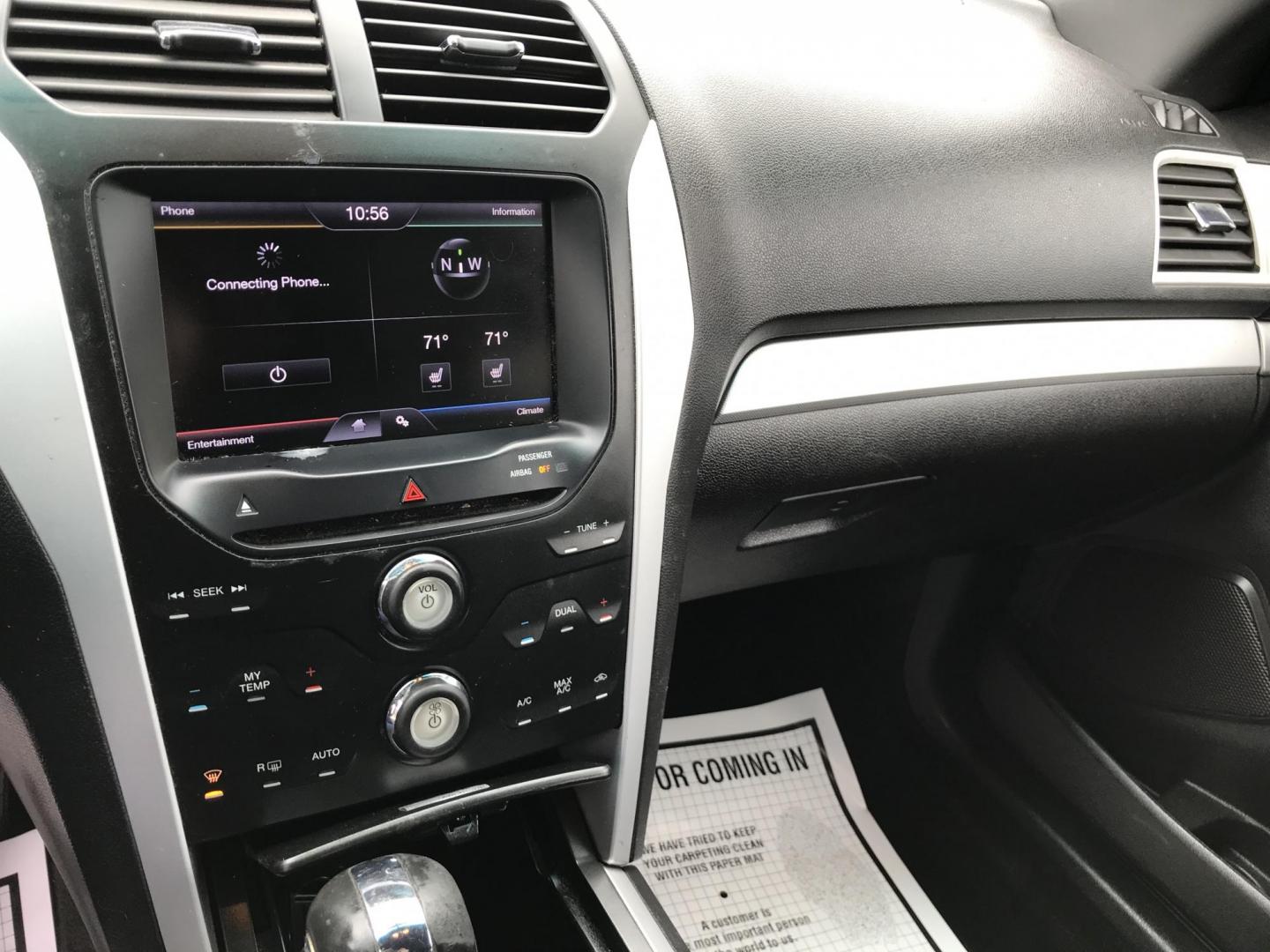 2013 Black /Black Ford Explorer XLT 4WD (1FM5K8D80DG) with an 3.5L V6 DOHC 24V engine, 6-Speed Automatic transmission, located at 577 Chester Pike, Prospect Park, PA, 19076, (610) 237-1015, 39.886154, -75.302338 - 2013 Ford Explorer XLT: 3rd row seating, 4x4, new PA inspection, SUPER CLEAN, runs LIKE NEW! This vehicle comes inspected and has been given a bumper to bumper safety check. It is very clean, reliable, and well maintained. We offer a unique pay plan that is known for being the easiest and fastest - Photo#13
