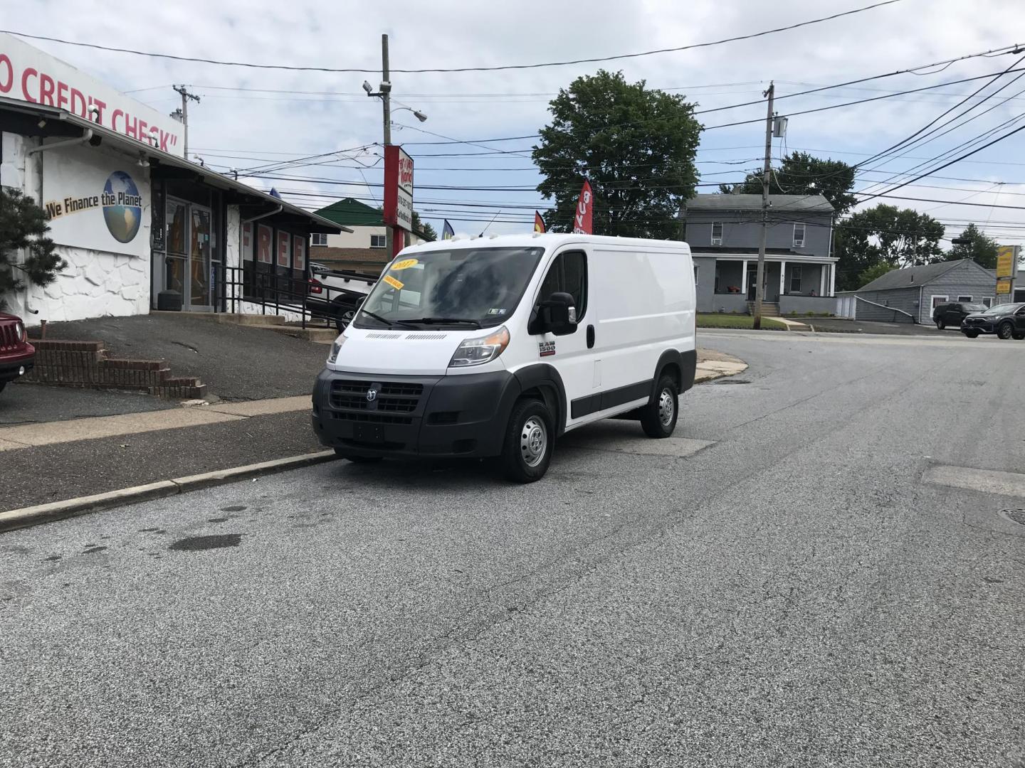 2017 White /Gray RAM Promaster 1500 Low Roof Tradesman 118-in. WB (3C6TRVNG7HE) with an 3.6L V6 engine, 6A transmission, located at 577 Chester Pike, Prospect Park, PA, 19076, (610) 237-1015, 39.886154, -75.302338 - 2017 Ram Promaster 1500: Only 123k miles, new PA inspection, partition, FLEET MAINTAINED RUNS LIKE NEW! This vehicle comes inspected and has been given a bumper to bumper safety check. It is very clean, reliable, and well maintained. We offer a unique pay plan that is known for being the easiest - Photo#1