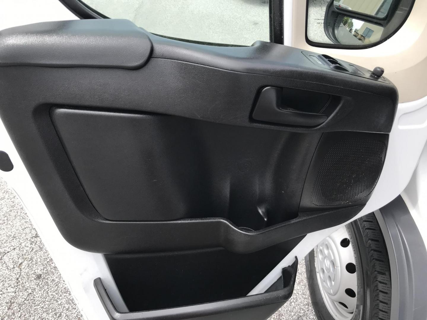 2017 White /Gray RAM Promaster 1500 Low Roof Tradesman 118-in. WB (3C6TRVNG7HE) with an 3.6L V6 engine, 6A transmission, located at 577 Chester Pike, Prospect Park, PA, 19076, (610) 237-1015, 39.886154, -75.302338 - 2017 Ram Promaster 1500: Only 123k miles, new PA inspection, partition, FLEET MAINTAINED RUNS LIKE NEW! This vehicle comes inspected and has been given a bumper to bumper safety check. It is very clean, reliable, and well maintained. We offer a unique pay plan that is known for being the easiest - Photo#8