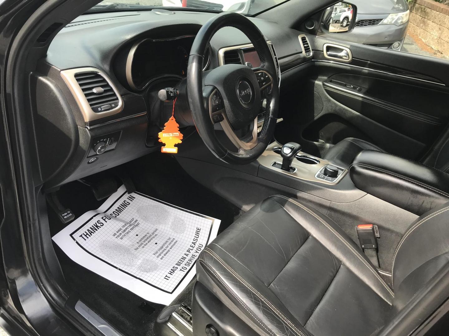 2014 Black /Black Jeep Grand Cherokee Limited 4WD (1C4RJFBG5EC) with an 3.6L V6 DOHC 24V engine, 5-Speed Automatic transmission, located at 577 Chester Pike, Prospect Park, PA, 19076, (610) 237-1015, 39.886154, -75.302338 - 2014 Jeep Grand Cherokee LIMITED: Navigation system, 4x4, backup camera, sunroof, black leather interior, SUPER CLEAN, runs LIKE NEW! This vehicle comes inspected and has been given a bumper to bumper safety check. It is very clean, reliable, and well maintained. We offer a unique pay plan that i - Photo#9