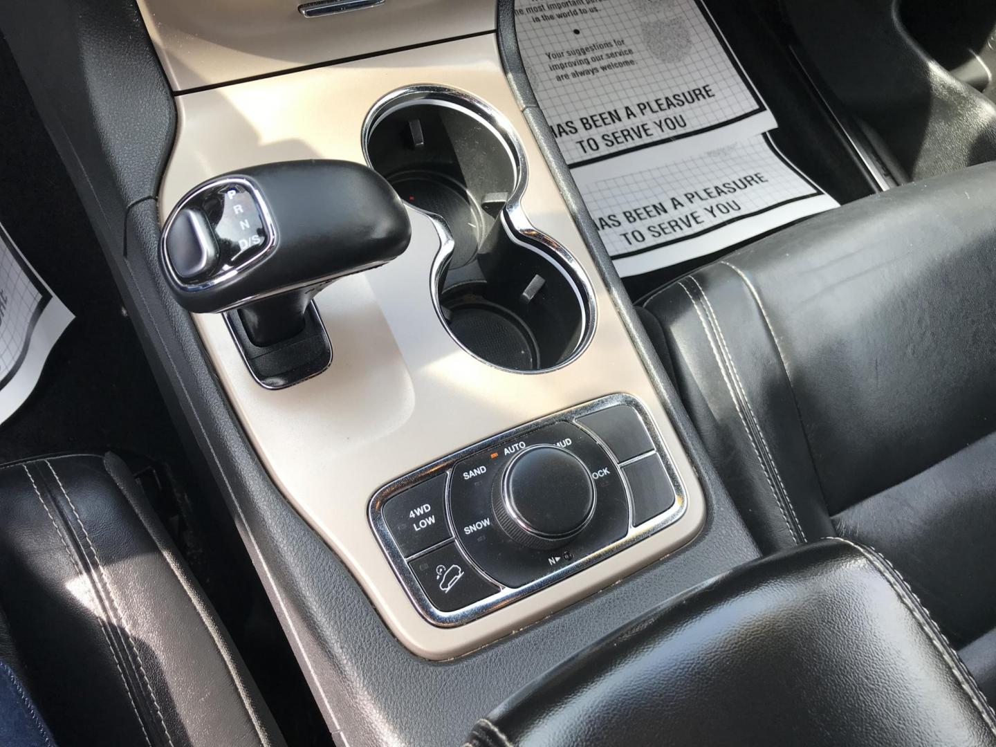 2014 Black /Black Jeep Grand Cherokee Limited 4WD (1C4RJFBG5EC) with an 3.6L V6 DOHC 24V engine, 5-Speed Automatic transmission, located at 577 Chester Pike, Prospect Park, PA, 19076, (610) 237-1015, 39.886154, -75.302338 - 2014 Jeep Grand Cherokee LIMITED: Navigation system, 4x4, backup camera, sunroof, black leather interior, SUPER CLEAN, runs LIKE NEW! This vehicle comes inspected and has been given a bumper to bumper safety check. It is very clean, reliable, and well maintained. We offer a unique pay plan that i - Photo#17