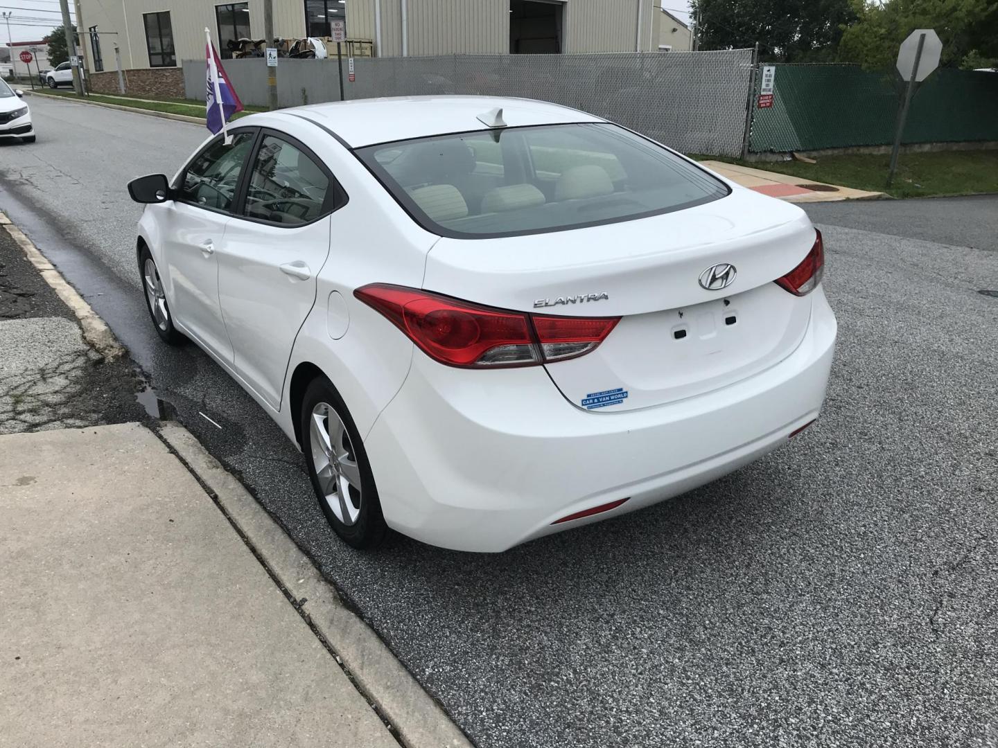2013 White /Tan Hyundai Elantra GLS (5NPDH4AE7DH) with an 1.8L L4 DOHC 16V engine, 6-Speed Automatic transmission, located at 577 Chester Pike, Prospect Park, PA, 19076, (610) 237-1015, 39.886154, -75.302338 - 2013 Hyundai Elantra GLS: Great on gas, new PA inspection, SUPER CLEAN, runs LIKE NEW! This vehicle comes inspected and has been given a bumper to bumper safety check. It is very clean, reliable, and well maintained. We offer a unique pay plan that is known for being the easiest and fastest finan - Photo#5