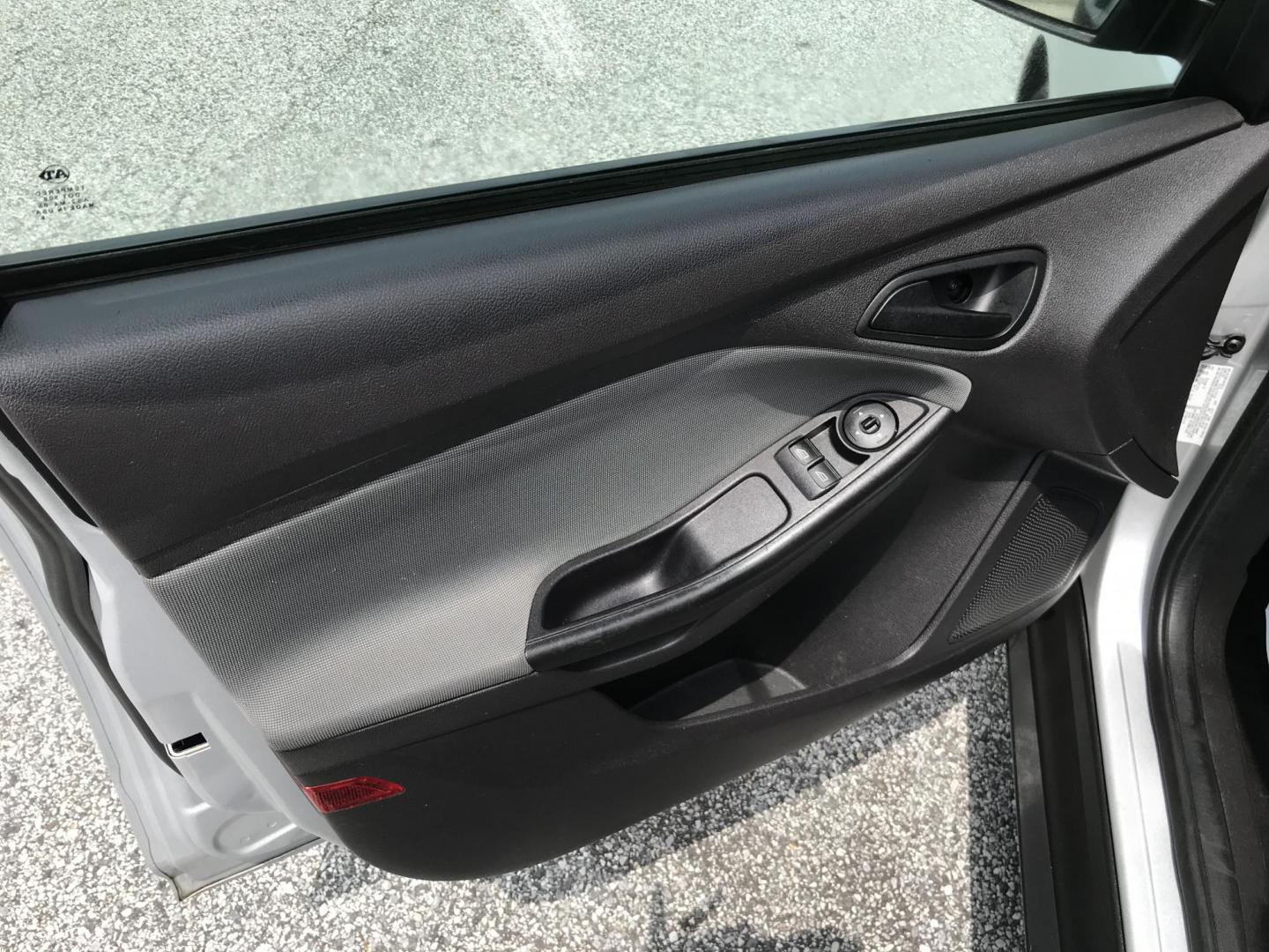 2014 Silver /Gray Ford Focus S Sedan (1FADP3E29EL) with an 2.0L L4 DOHC 16V engine, Automatic transmission, located at 577 Chester Pike, Prospect Park, PA, 19076, (610) 237-1015, 39.886154, -75.302338 - 2014 Ford Focus: Only 93k miles, new PA inspection great on gas, SUPER CLEAN, runs LIKE NEW! This vehicle comes inspected and has been given a bumper to bumper safety check. It is very clean, reliable, and well maintained. We offer a unique pay plan that is known for being the easiest and fastest - Photo#8