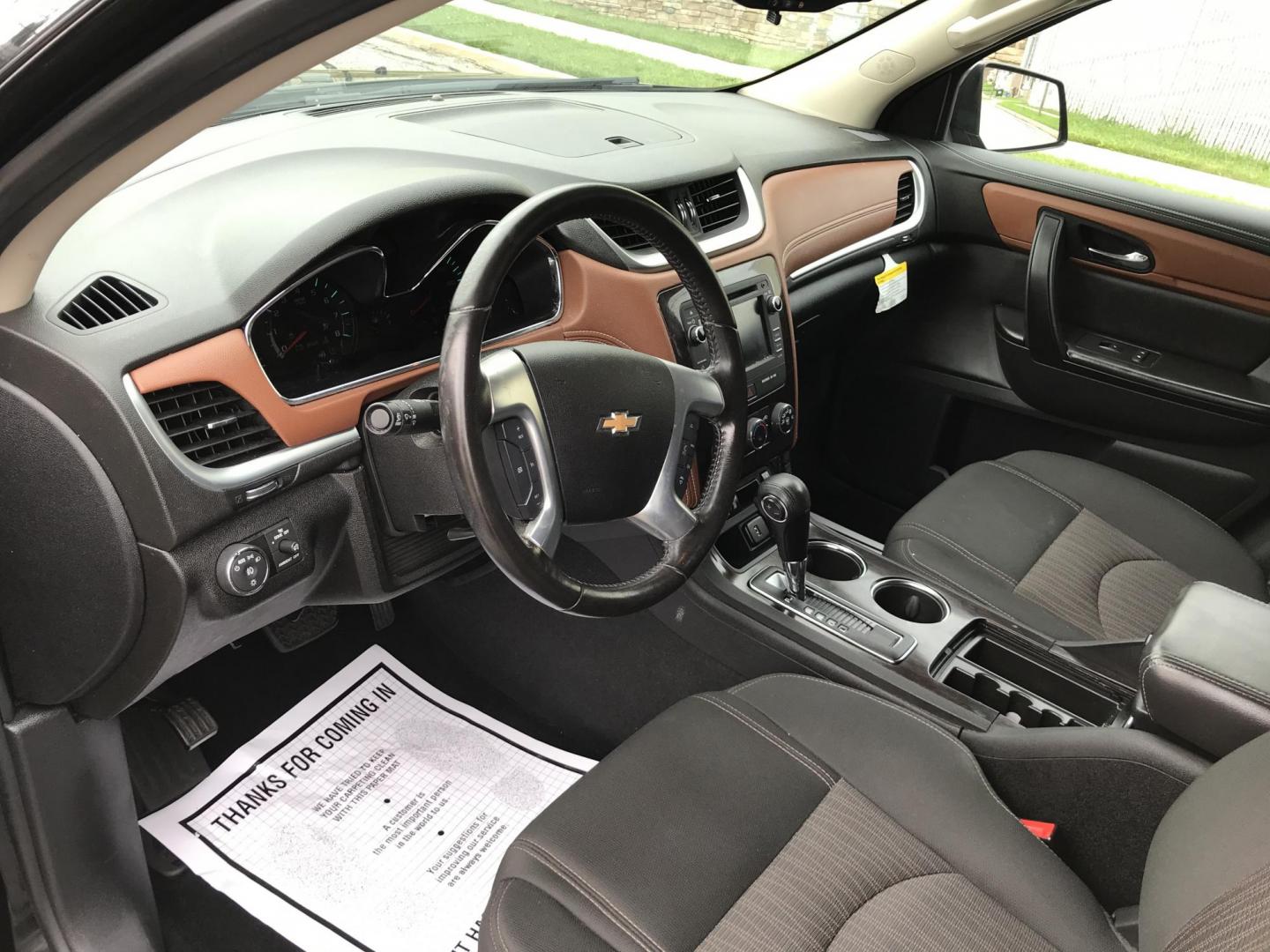2016 Black /Gray Chevrolet Traverse 1LT AWD (1GNKVGKD5GJ) with an 3.6L V6 DOHC 24V engine, 6A transmission, located at 577 Chester Pike, Prospect Park, PA, 19076, (610) 237-1015, 39.886154, -75.302338 - Photo#11