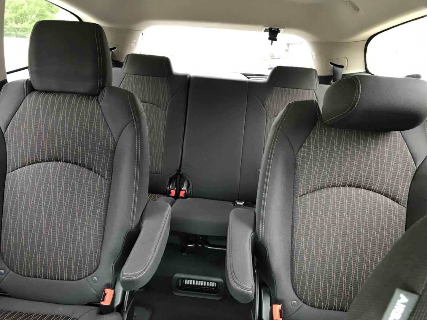 2016 Black /Gray Chevrolet Traverse 1LT AWD (1GNKVGKD5GJ) with an 3.6L V6 DOHC 24V engine, 6A transmission, located at 577 Chester Pike, Prospect Park, PA, 19076, (610) 237-1015, 39.886154, -75.302338 - Photo#16