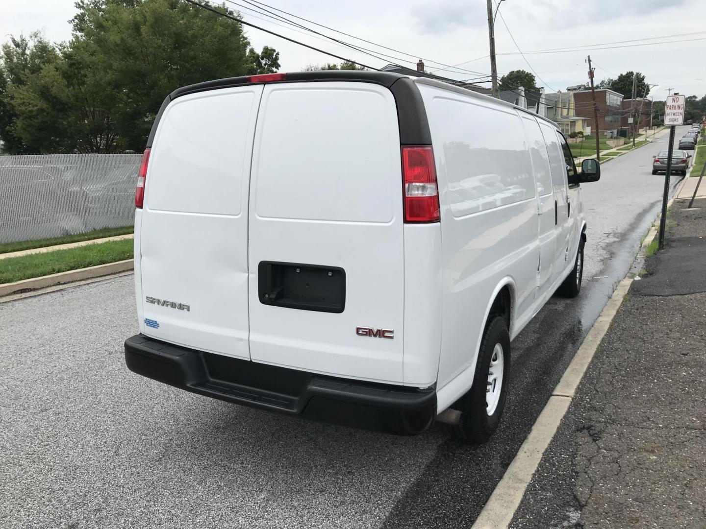 2021 White /Gray GMC Savana G2500 Extended Cargo (1GTW7BFP2M1) with an 4.3L V6 engine, 6A transmission, located at 577 Chester Pike, Prospect Park, PA, 19076, (610) 237-1015, 39.886154, -75.302338 - 2021 GMC Savana 2500: Extended Body, has A/C in rear of van, new PA inspection, FLEET MAINTAINED! This vehicle comes inspected and has been given a bumper to bumper safety check. It is very clean, reliable, and well maintained. We offer a unique pay plan that is known for being the easiest and fa - Photo#4