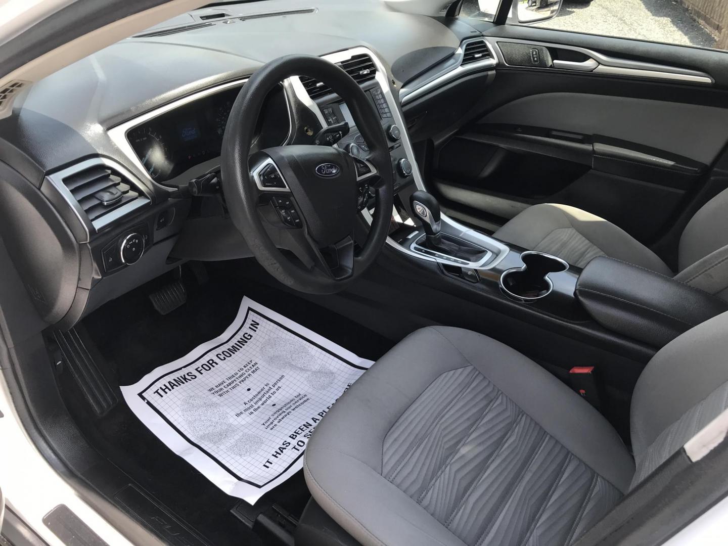 2016 White /Gray Ford Fusion S (3FA6P0G7XGR) with an 2.5L L4 DOHC 16V engine, 6-Speed Automatic transmission, located at 577 Chester Pike, Prospect Park, PA, 19076, (610) 237-1015, 39.886154, -75.302338 - Photo#7