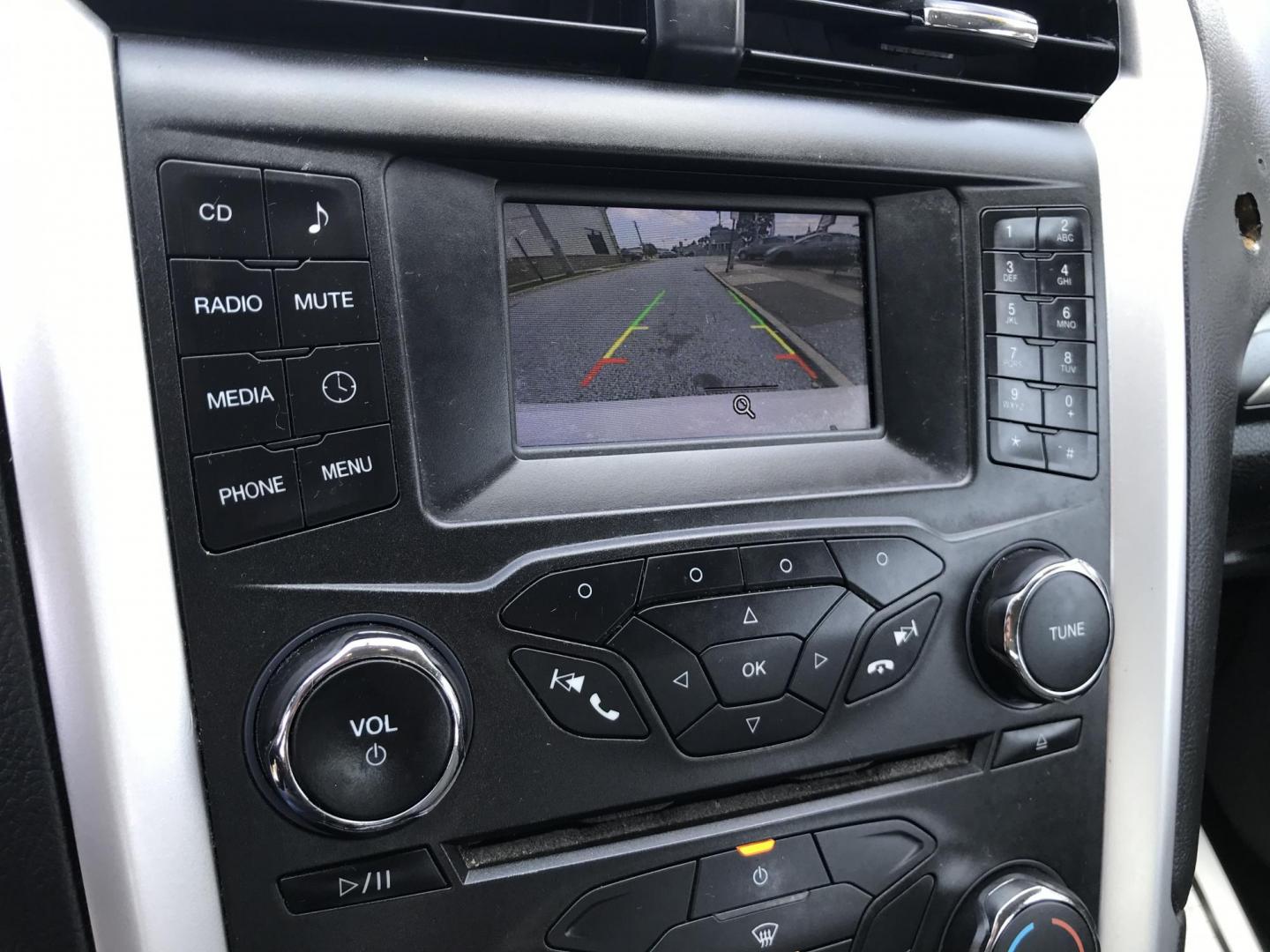 2016 White /Gray Ford Fusion S (3FA6P0G7XGR) with an 2.5L L4 DOHC 16V engine, 6-Speed Automatic transmission, located at 577 Chester Pike, Prospect Park, PA, 19076, (610) 237-1015, 39.886154, -75.302338 - Photo#15