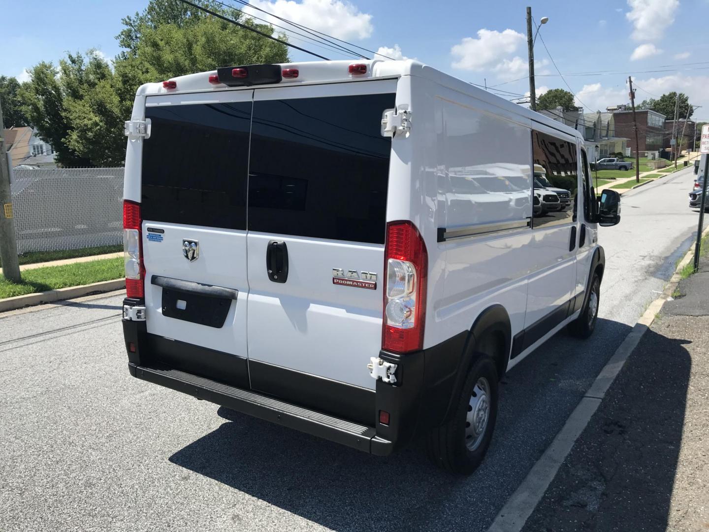 2020 White /Gray RAM Promaster 1500 Low Roof Tradesman 136-in. WB (3C6TRVAG9LE) with an 3.6L V6 engine, 6A transmission, located at 577 Chester Pike, Prospect Park, PA, 19076, (610) 237-1015, 39.886154, -75.302338 - Photo#4