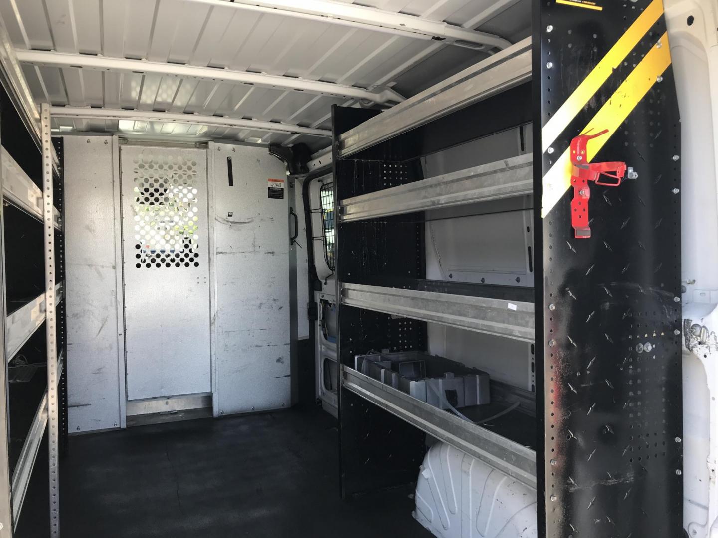 2020 White /Gray RAM Promaster 1500 Low Roof Tradesman 136-in. WB (3C6TRVAG9LE) with an 3.6L V6 engine, 6A transmission, located at 577 Chester Pike, Prospect Park, PA, 19076, (610) 237-1015, 39.886154, -75.302338 - Photo#15