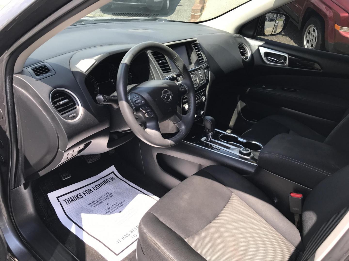 2017 Gray /Black Nissan Pathfinder Platinum 4WD (5N1DR2MMXHC) with an 3.5L V6 DOHC 24V engine, CVT transmission, located at 577 Chester Pike, Prospect Park, PA, 19076, (610) 237-1015, 39.886154, -75.302338 - Photo#7