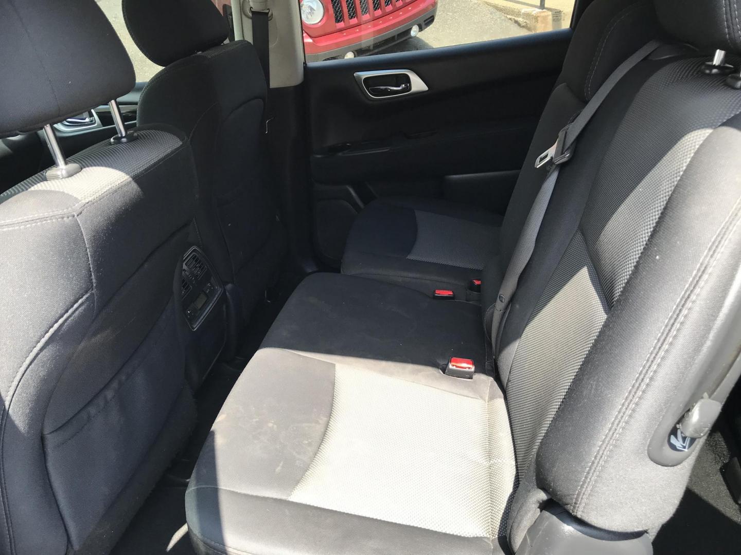2017 Gray /Black Nissan Pathfinder Platinum 4WD (5N1DR2MMXHC) with an 3.5L V6 DOHC 24V engine, CVT transmission, located at 577 Chester Pike, Prospect Park, PA, 19076, (610) 237-1015, 39.886154, -75.302338 - Photo#17