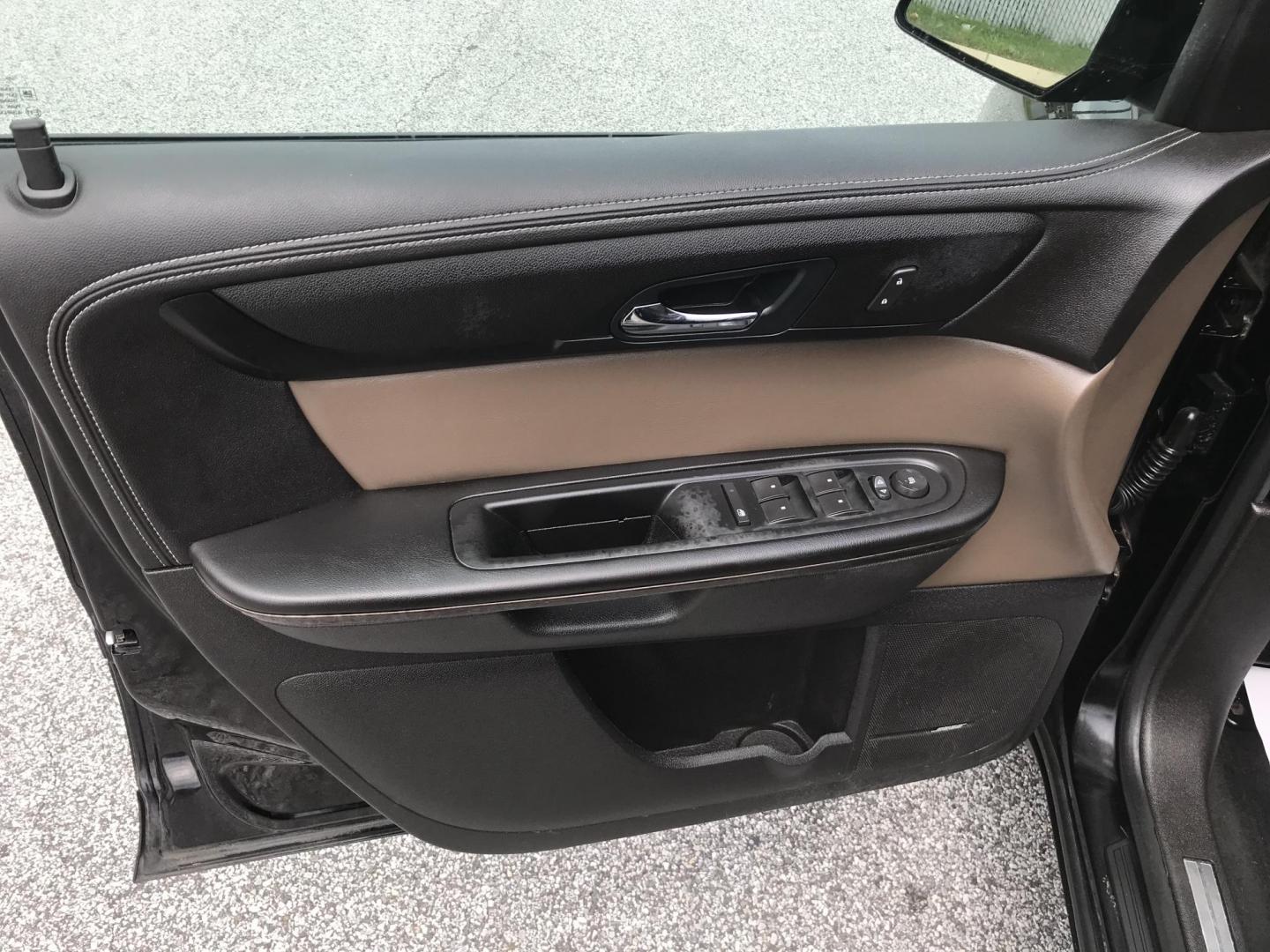 2016 Black /Black GMC Acadia SLT-1 AWD (1GKKVRKD2GJ) with an 3.6L V6 DOHC 24V engine, 6A transmission, located at 577 Chester Pike, Prospect Park, PA, 19076, (610) 237-1015, 39.886154, -75.302338 - 2016 GMC Acadia SLT: Navigation system, backup camera, 2 sunroofs, remote start, DVD player, 3rd row seating, AWD, new PA inspection, runs LIKE NEW! This vehicle comes inspected and has been given a bumper to bumper safety check. It is very clean, reliable, and well maintained. We offer a unique - Photo#10