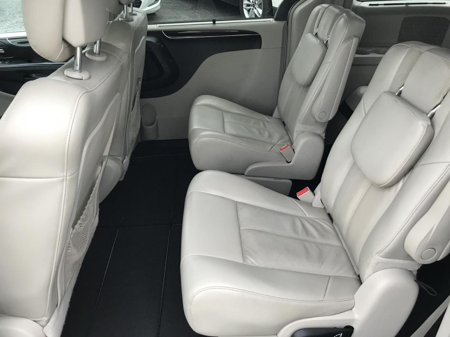 2013 Silver /Gray Chrysler Town & Country Limited (2C4RC1GG3DR) with an 3.6L V6 DOHC 24V engine, 6-Speed Automatic transmission, located at 577 Chester Pike, Prospect Park, PA, 19076, (610) 237-1015, 39.886154, -75.302338 - 2013 Chrylser Town & Country LIMITED: DVD player, navigation system, backup camera, stow and go seating, new PA inspection, runs LIKE NEW! This vehicle comes inspected and has been given a bumper to bumper safety check. It is very clean, reliable, and well maintained. We offer a unique pay plan t - Photo#16