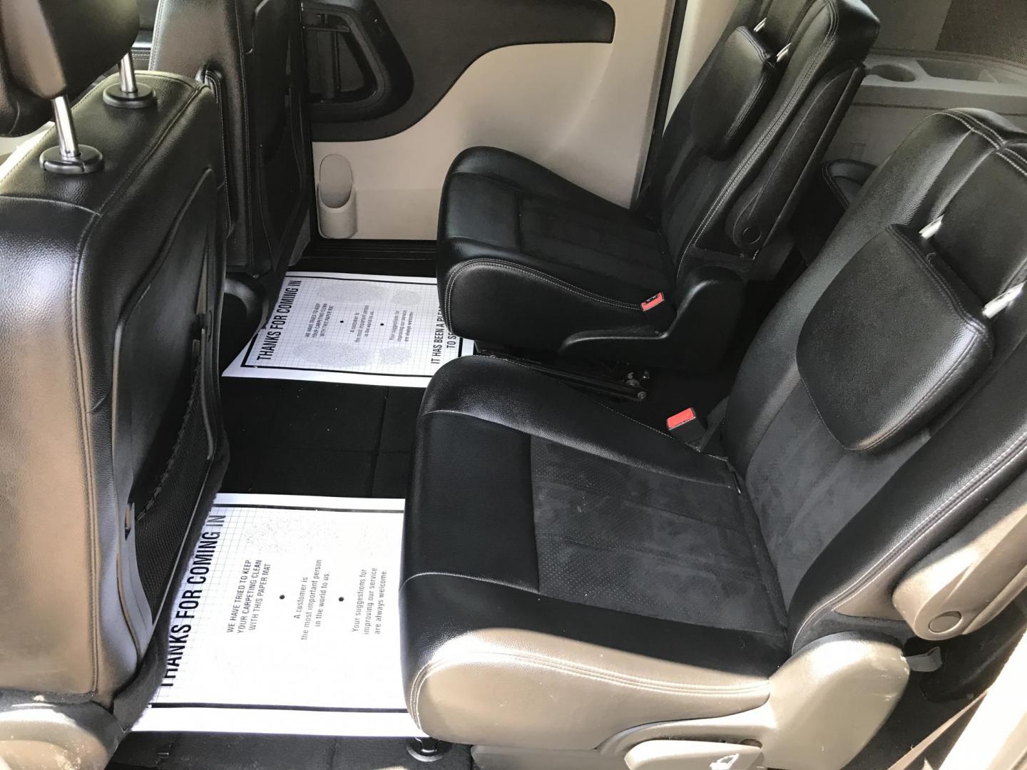 2018 Black /Black Dodge Grand Caravan SXT (2C4RDGCG2JR) with an 3.6L V6 DOHC 24V engine, 6A transmission, located at 577 Chester Pike, Prospect Park, PA, 19076, (610) 237-1015, 39.886154, -75.302338 - 2018 Dodge Grand Caravan: Stow and go seating, backup camera, automatic sliding doors, new PA inspection, runs LIKE NEW! This vehicle comes inspected and has been given a bumper to bumper safety check. It is very clean, reliable, and well maintained. We offer a unique pay plan that is known for b - Photo#17